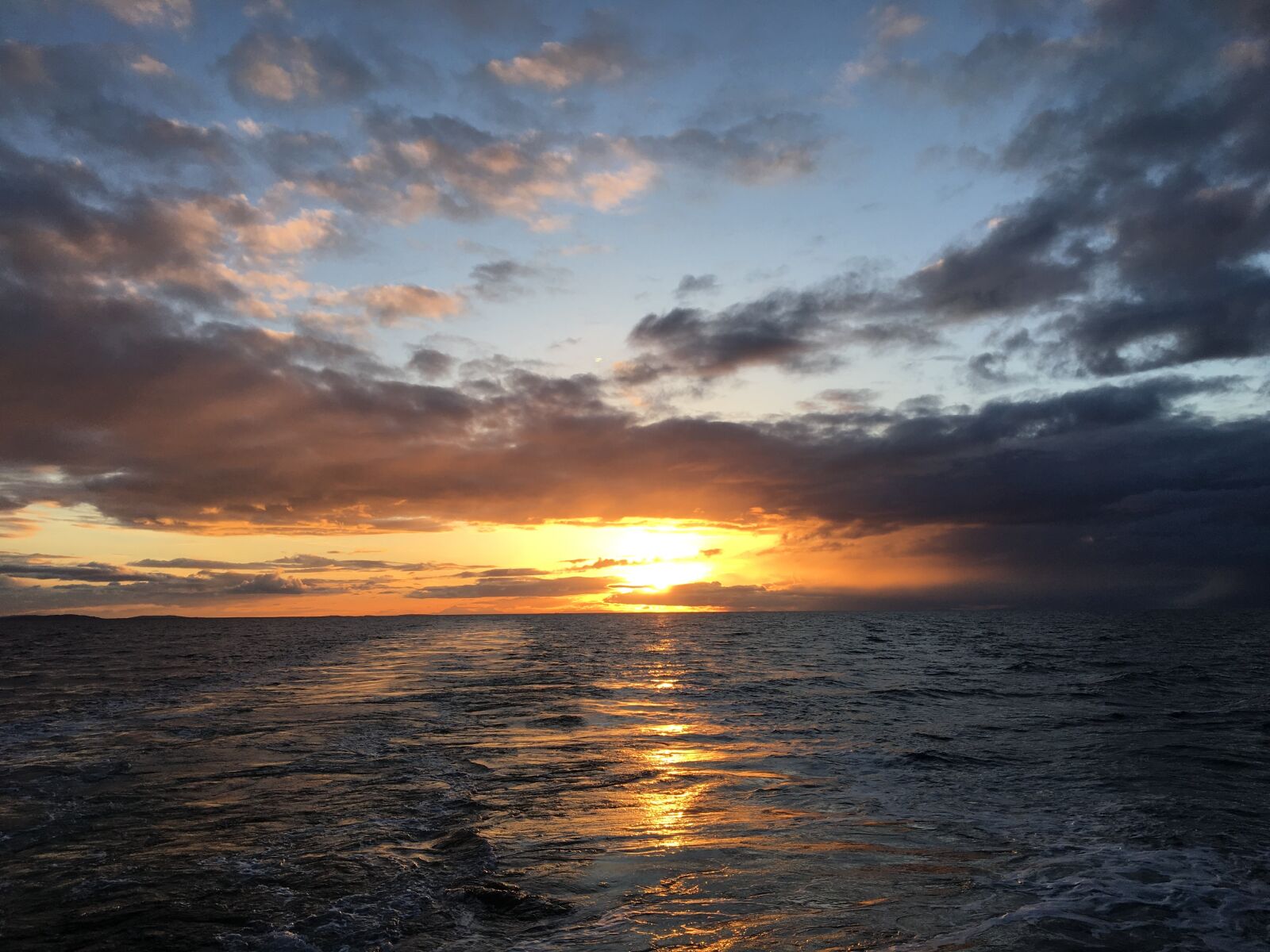 Apple iPhone 6s sample photo. Sunset, sun, waters photography