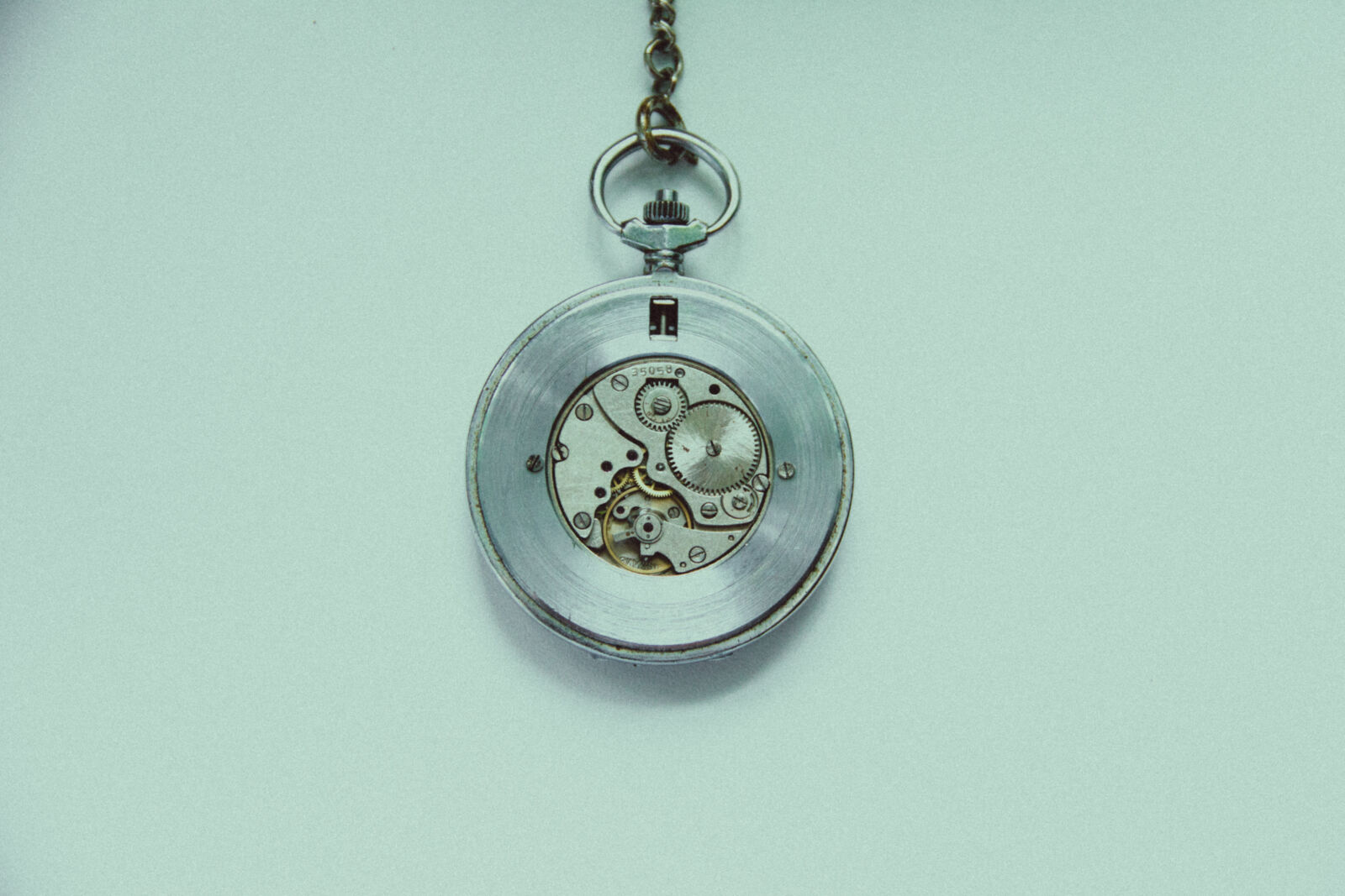 Canon EOS 1200D (EOS Rebel T5 / EOS Kiss X70 / EOS Hi) sample photo. Accessory, chrome, clock, decoration photography