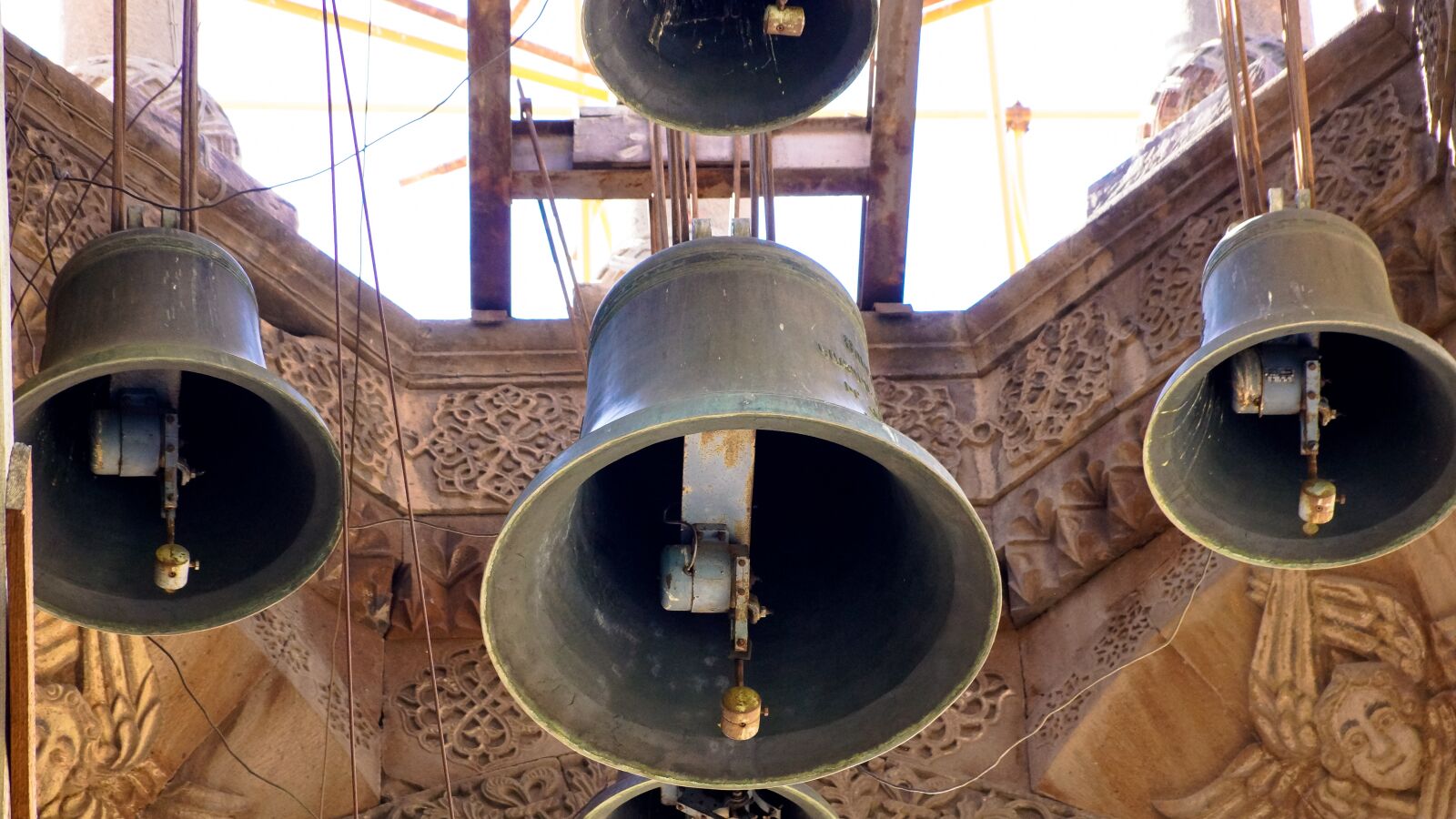 Sony DT 18-135mm F3.5-5.6 SAM sample photo. Church, bells, belfry photography