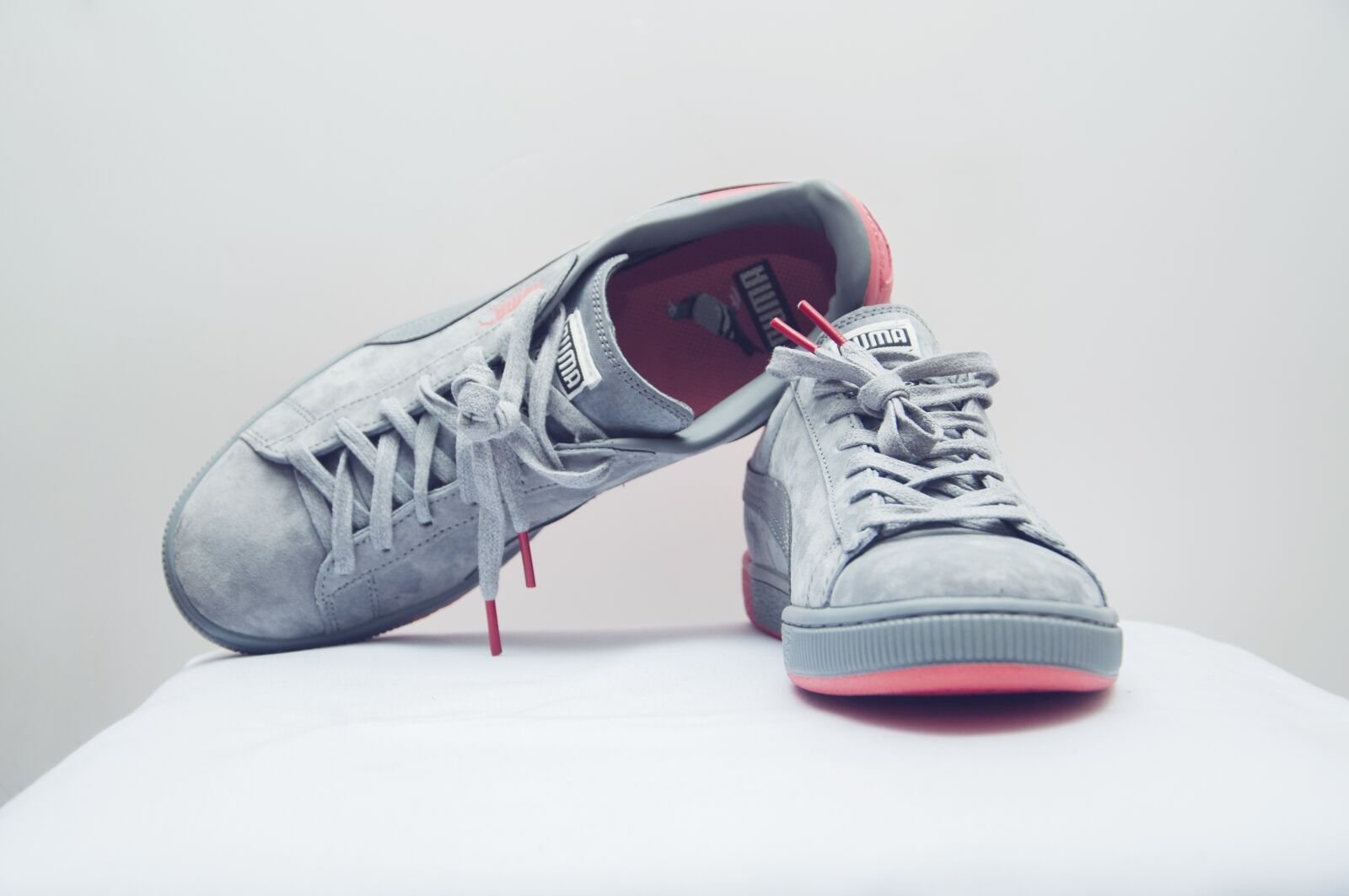 Nikon D90 sample photo. Puma, dove, sneakers photography