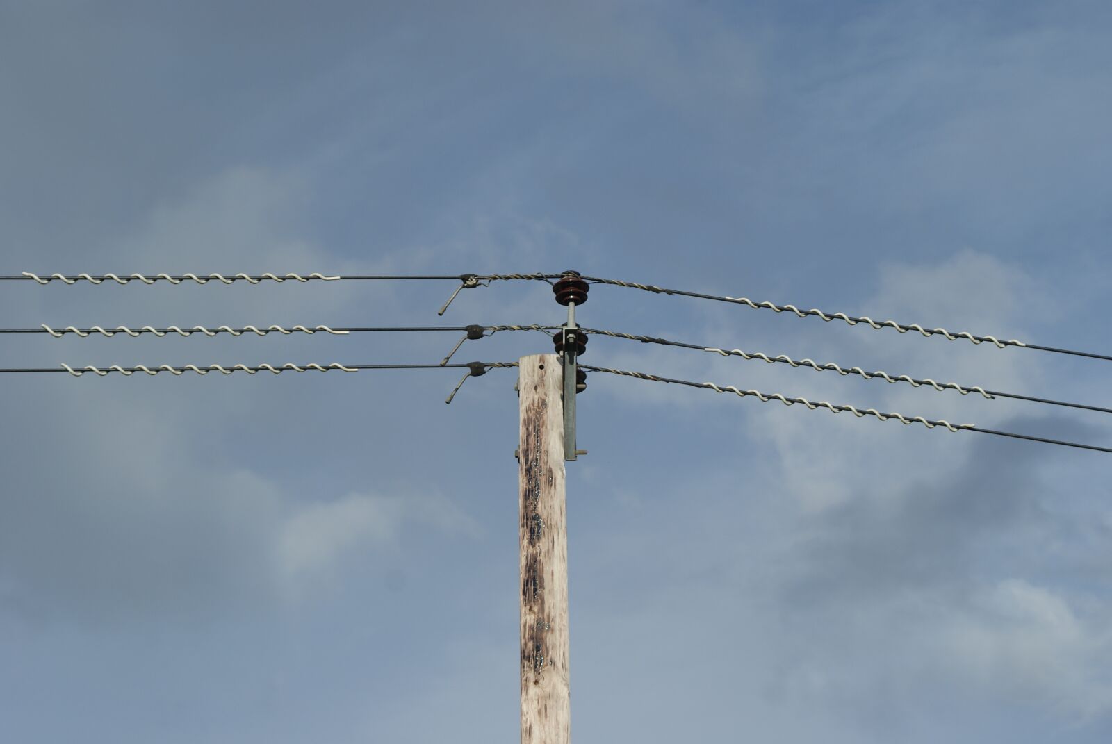 Sony Alpha DSLR-A230 sample photo. Power lines, telegraph, sky photography
