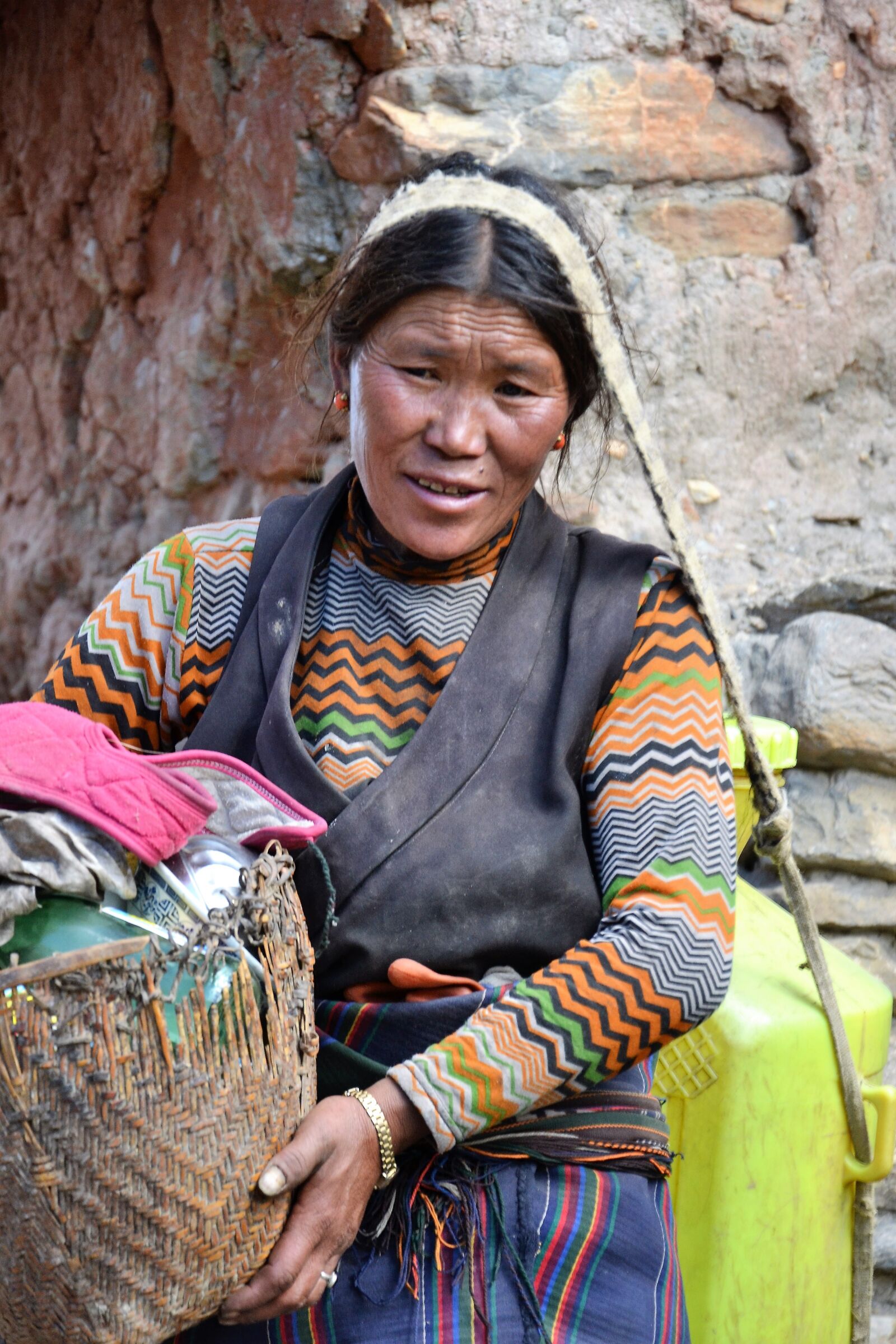 Nikon D3100 sample photo. Woman, nepal, local photography
