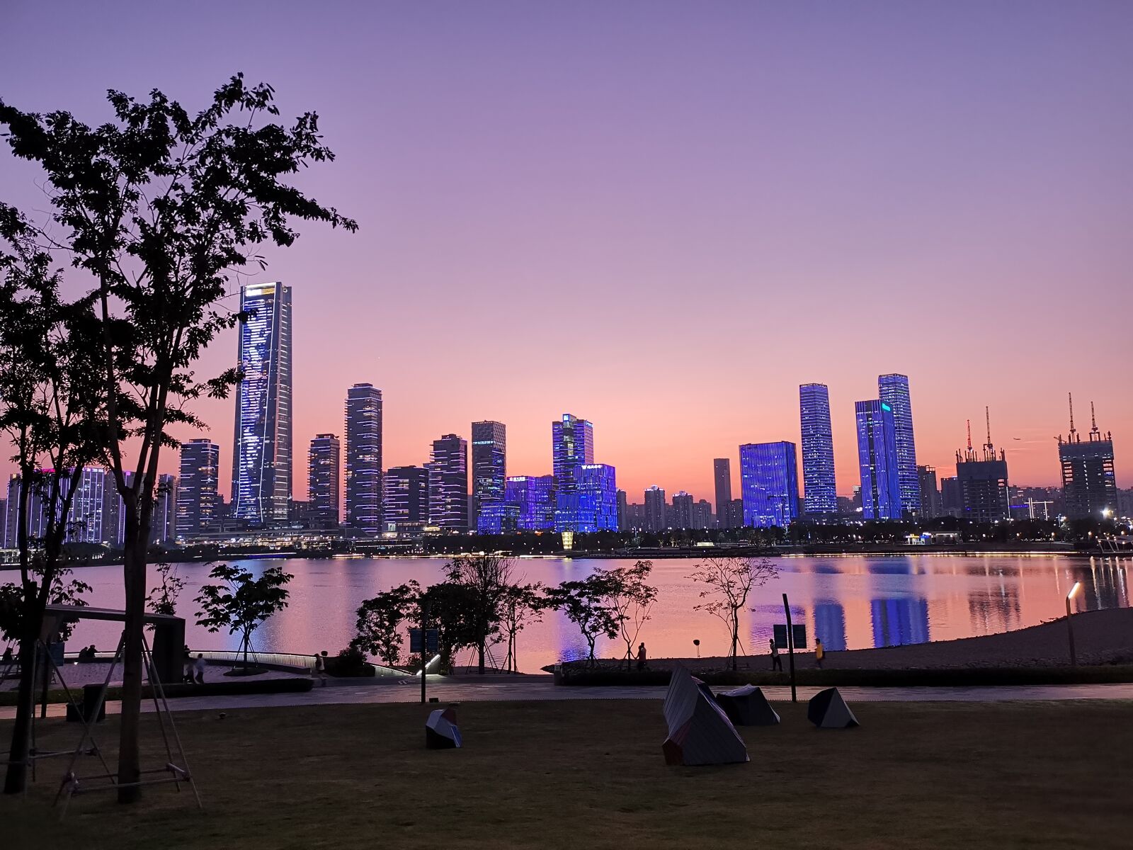 HUAWEI Mate 20 Pro sample photo. Night, lighting, sky photography