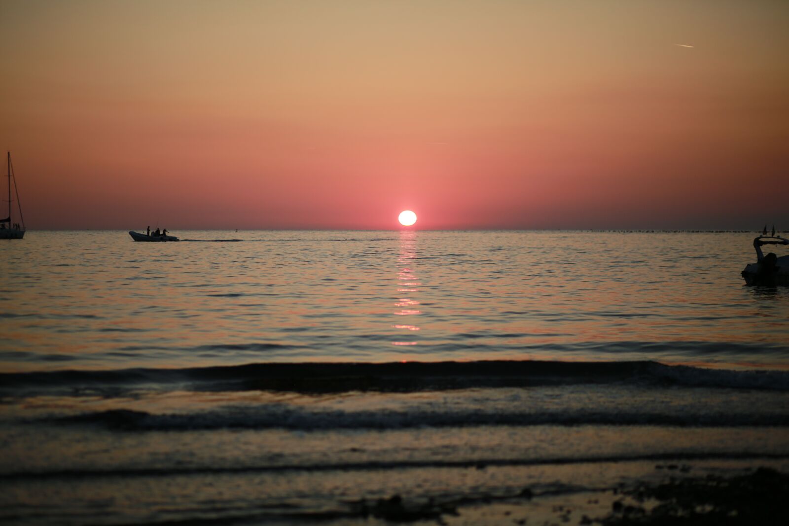 Canon EF 85mm F1.8 USM sample photo. Lighter sunset, sunset, sun photography