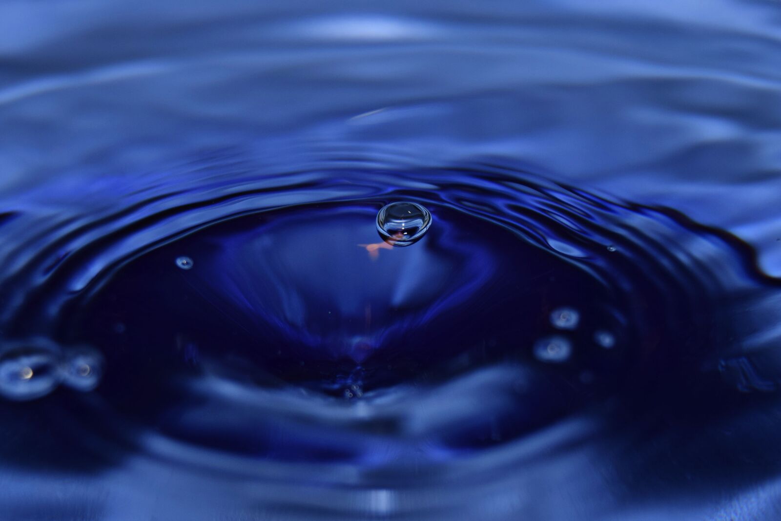 Nikon D3300 sample photo. Ripple, wet, purity photography