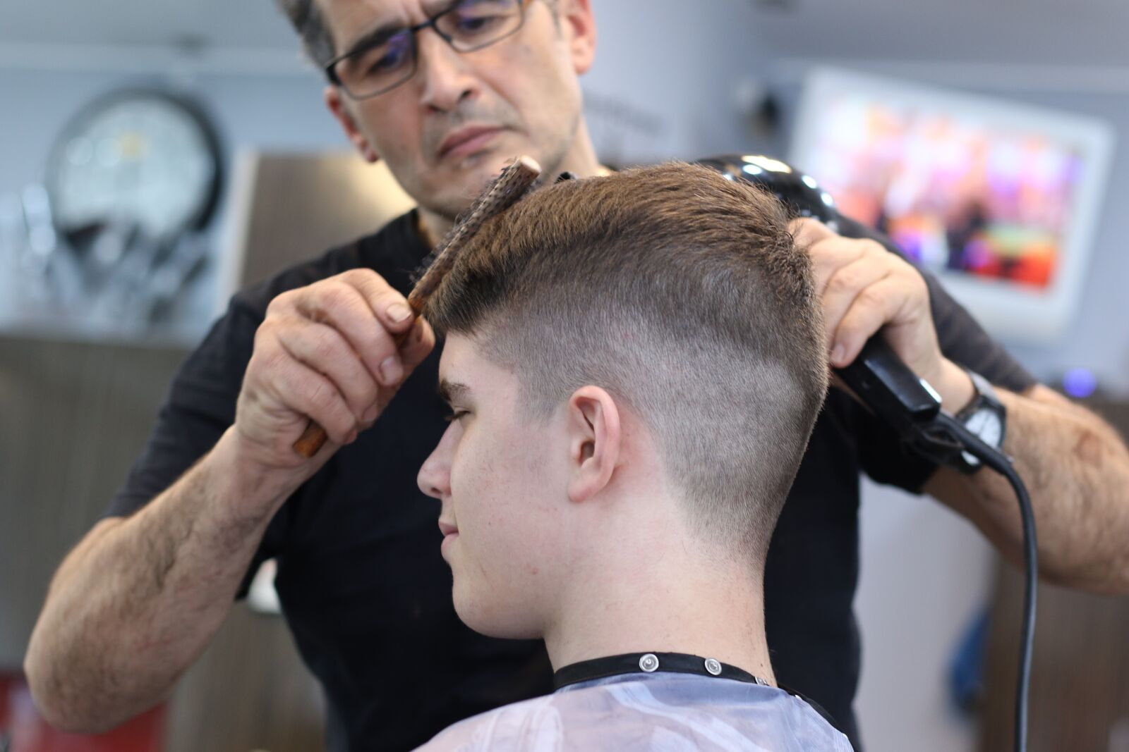 Canon EF 50mm F1.8 STM sample photo. Haircut, barber, hairstyle photography