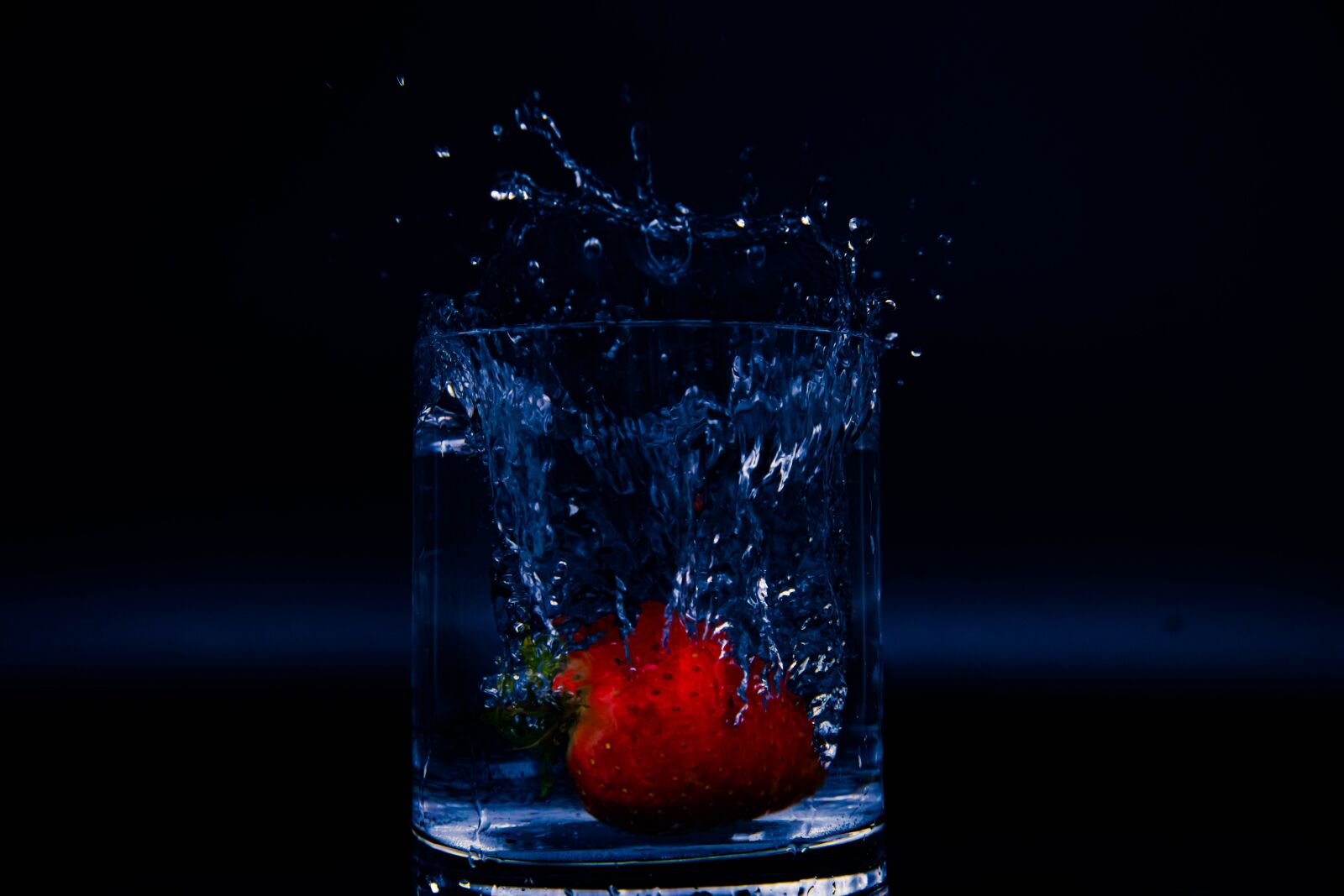Nikon D850 sample photo. Splash, summer, strawberry photography