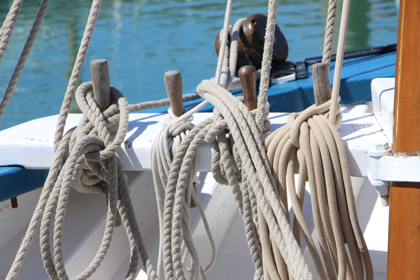 Canon EOS 700D (EOS Rebel T5i / EOS Kiss X7i) sample photo. Boat, rope, brittany photography