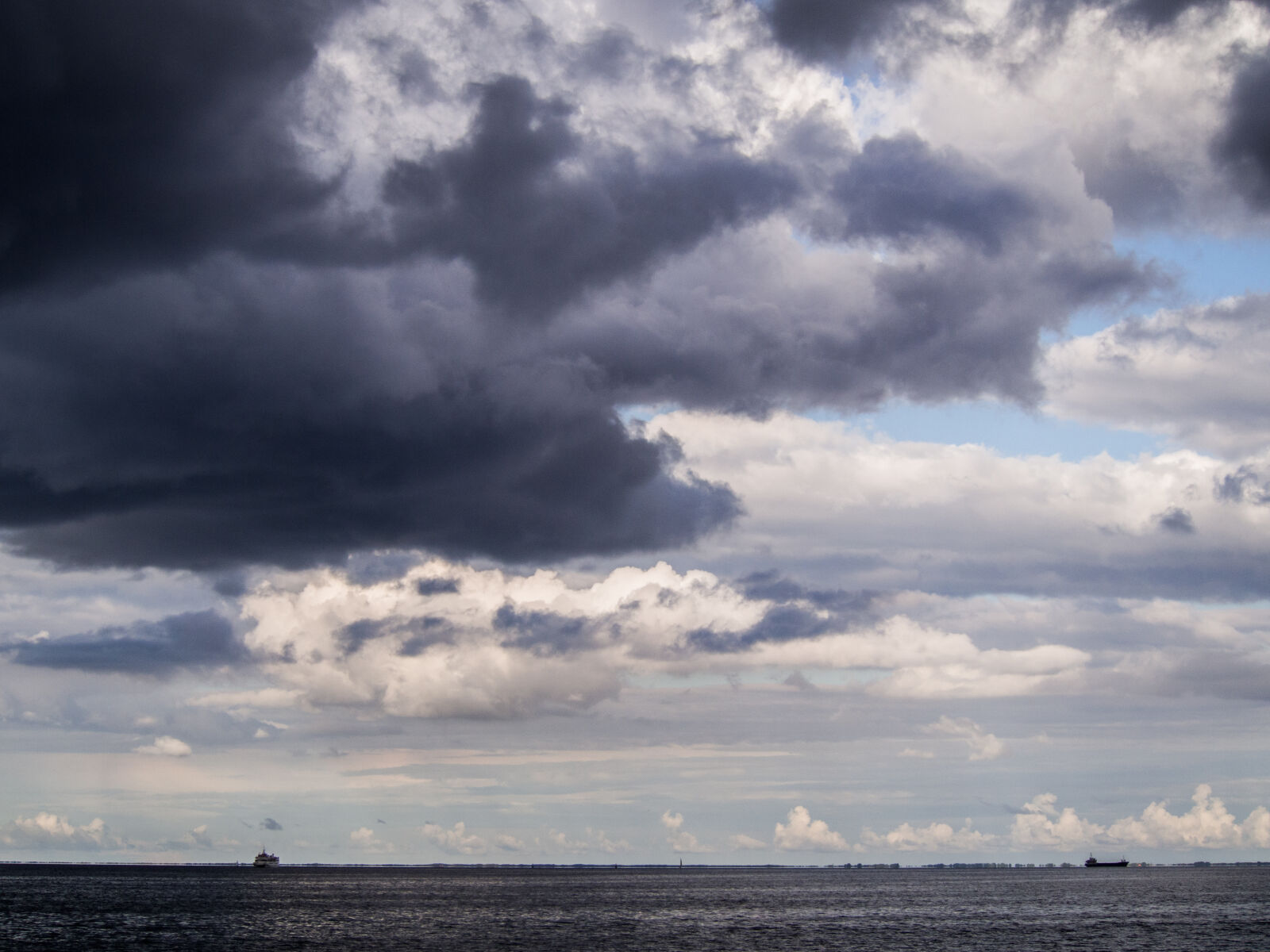 Olympus PEN E-PL5 sample photo. Clouds, darkness, sky photography