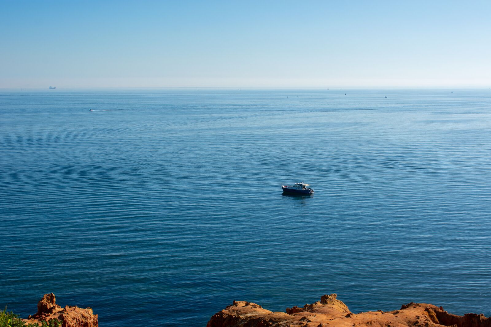 Nikon D3400 sample photo. Black rock beach, shipwreck photography