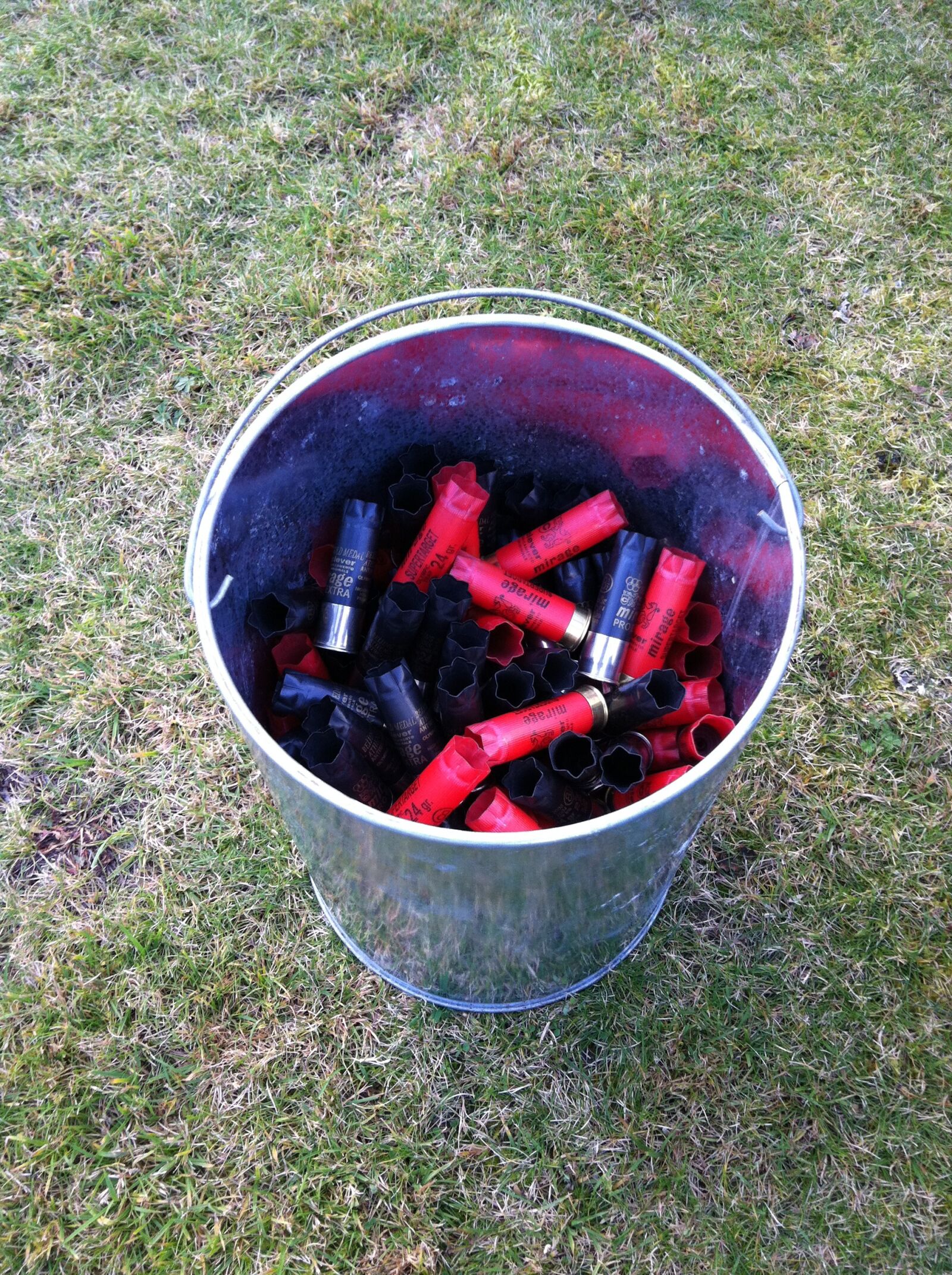 Apple iPhone 4 sample photo. Shooting, bucket, cartridges photography