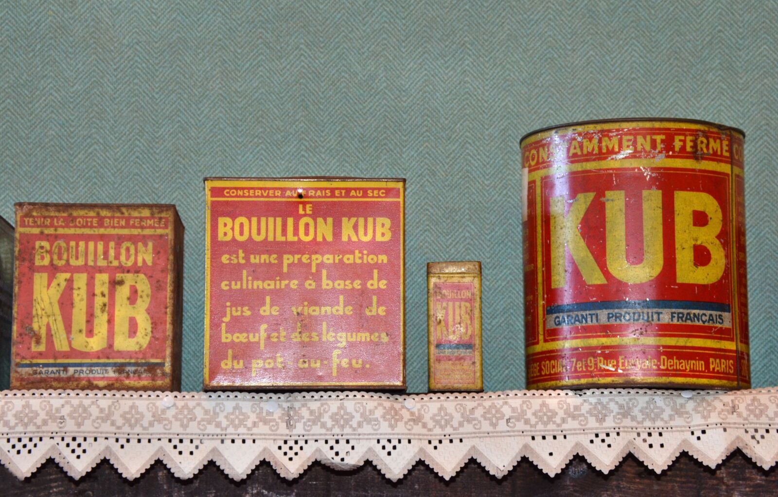 Nikon D7000 sample photo. Flea market, boxes, kub photography