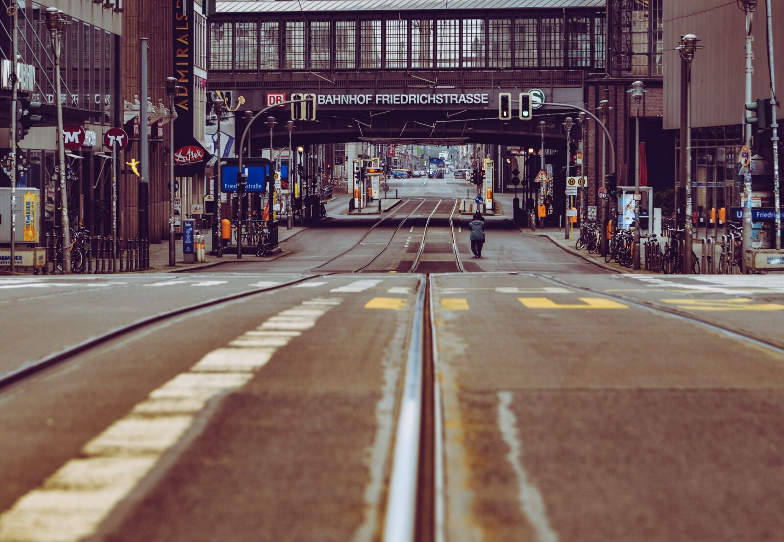 Nikon D610 sample photo. Road, empty, city photography