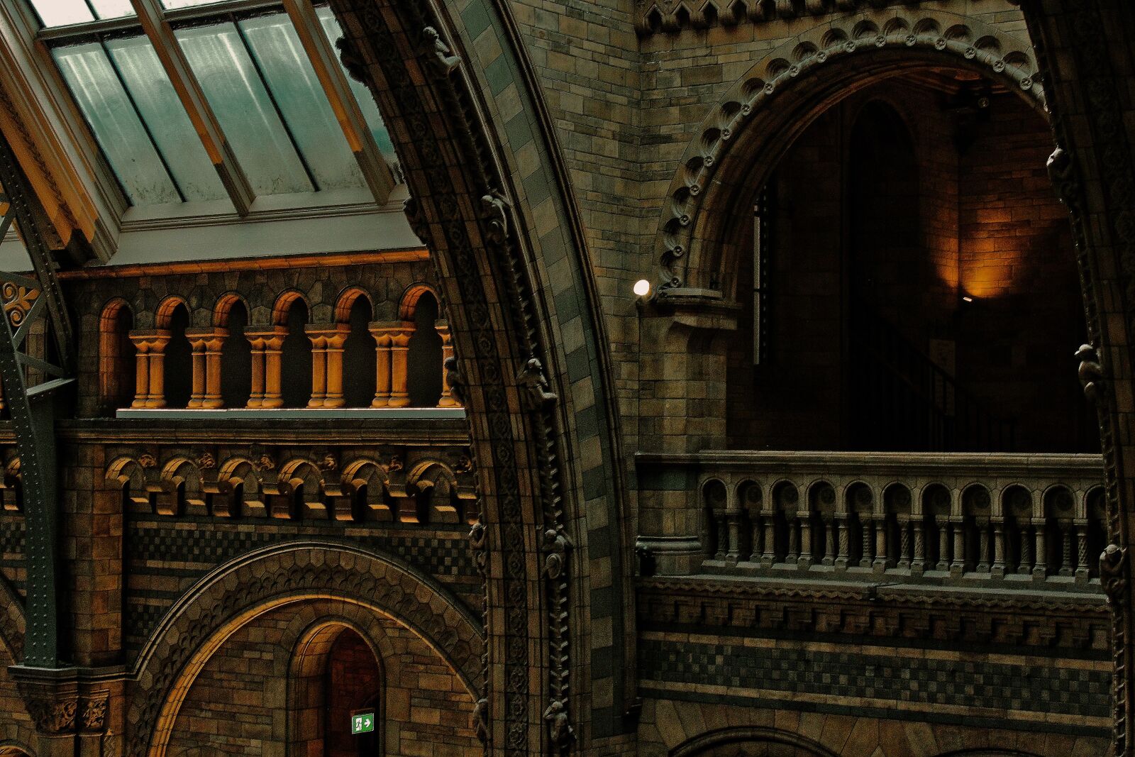 Canon EOS 1300D (EOS Rebel T6 / EOS Kiss X80) sample photo. Architecture, london, england photography