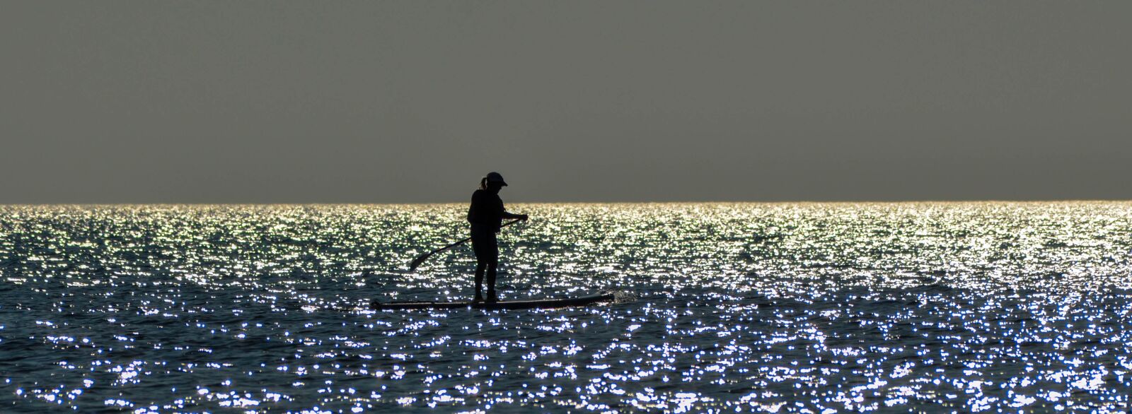 Nikon D90 sample photo. Paddle board, woman, beach photography