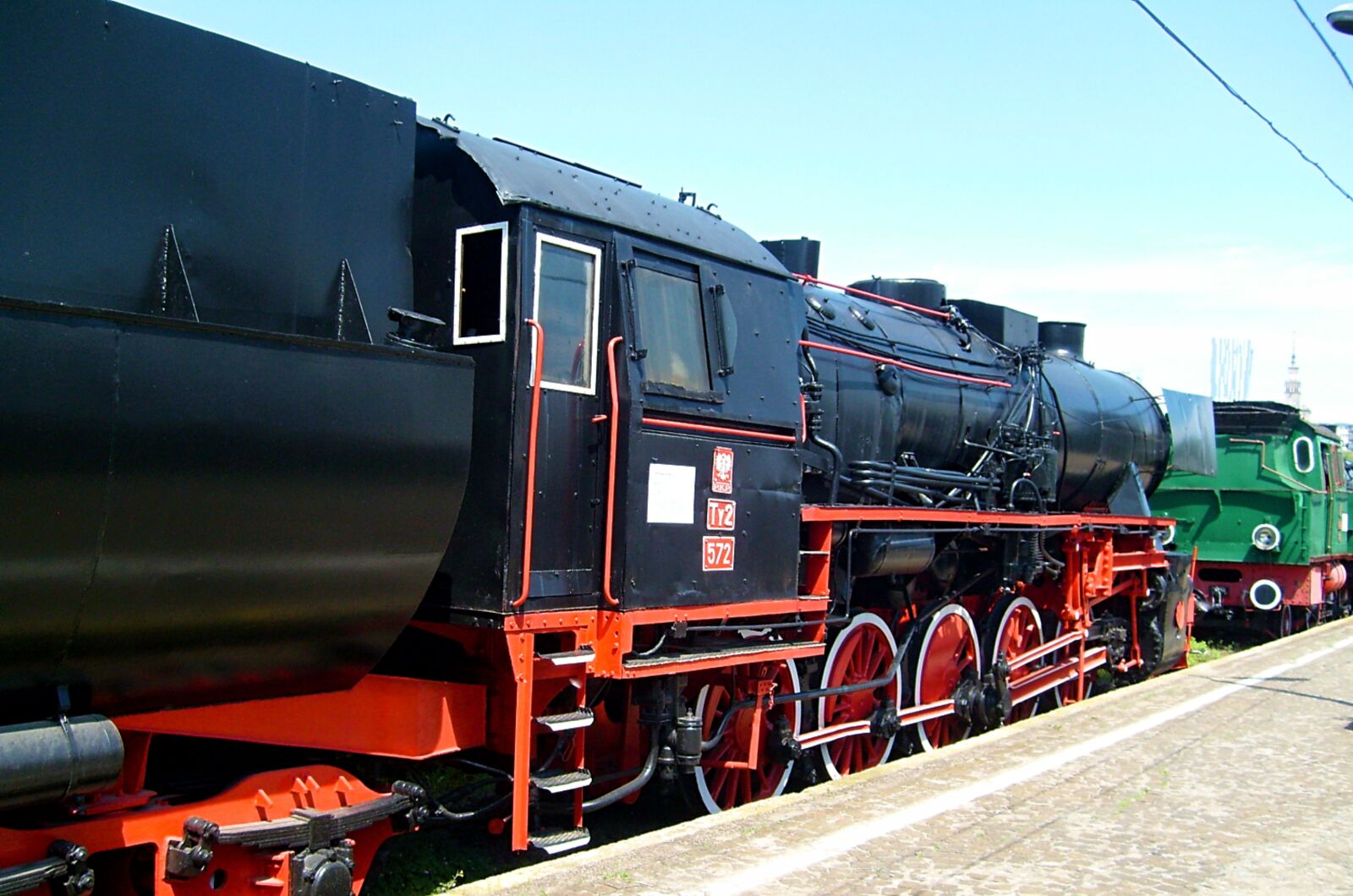 Samsung KENOX S730  / Samsung S730 sample photo. Transport, train, train track photography
