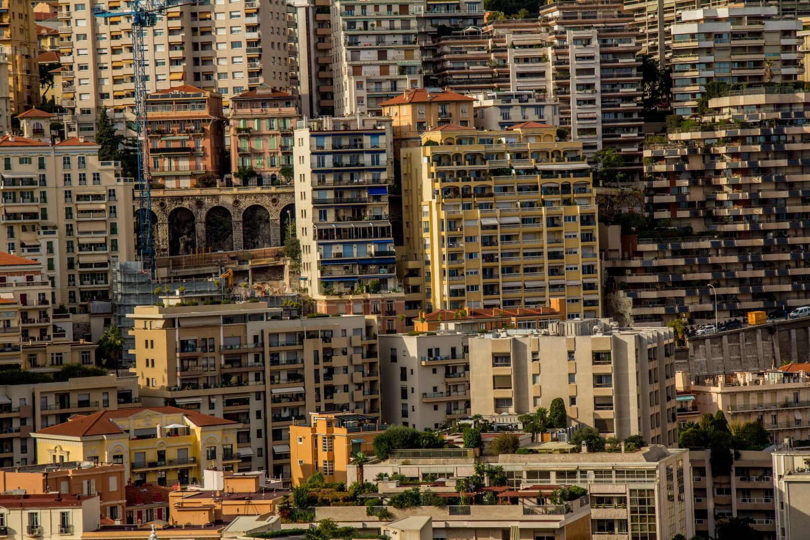 Canon EOS 600D (Rebel EOS T3i / EOS Kiss X5) sample photo. Monaco, houses, city photography
