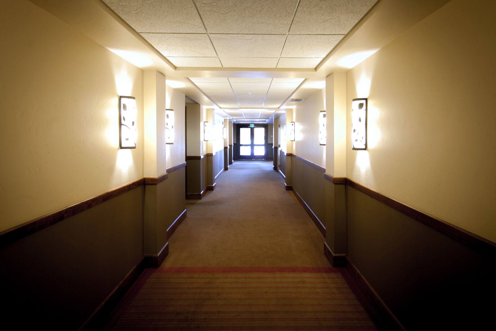 Canon EF 17-40mm F4L USM sample photo. White, grey, hallway photography
