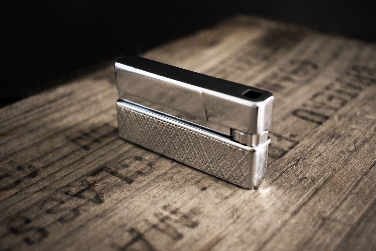 Nikon D3400 sample photo. Vintage, lighter, wooden crate photography