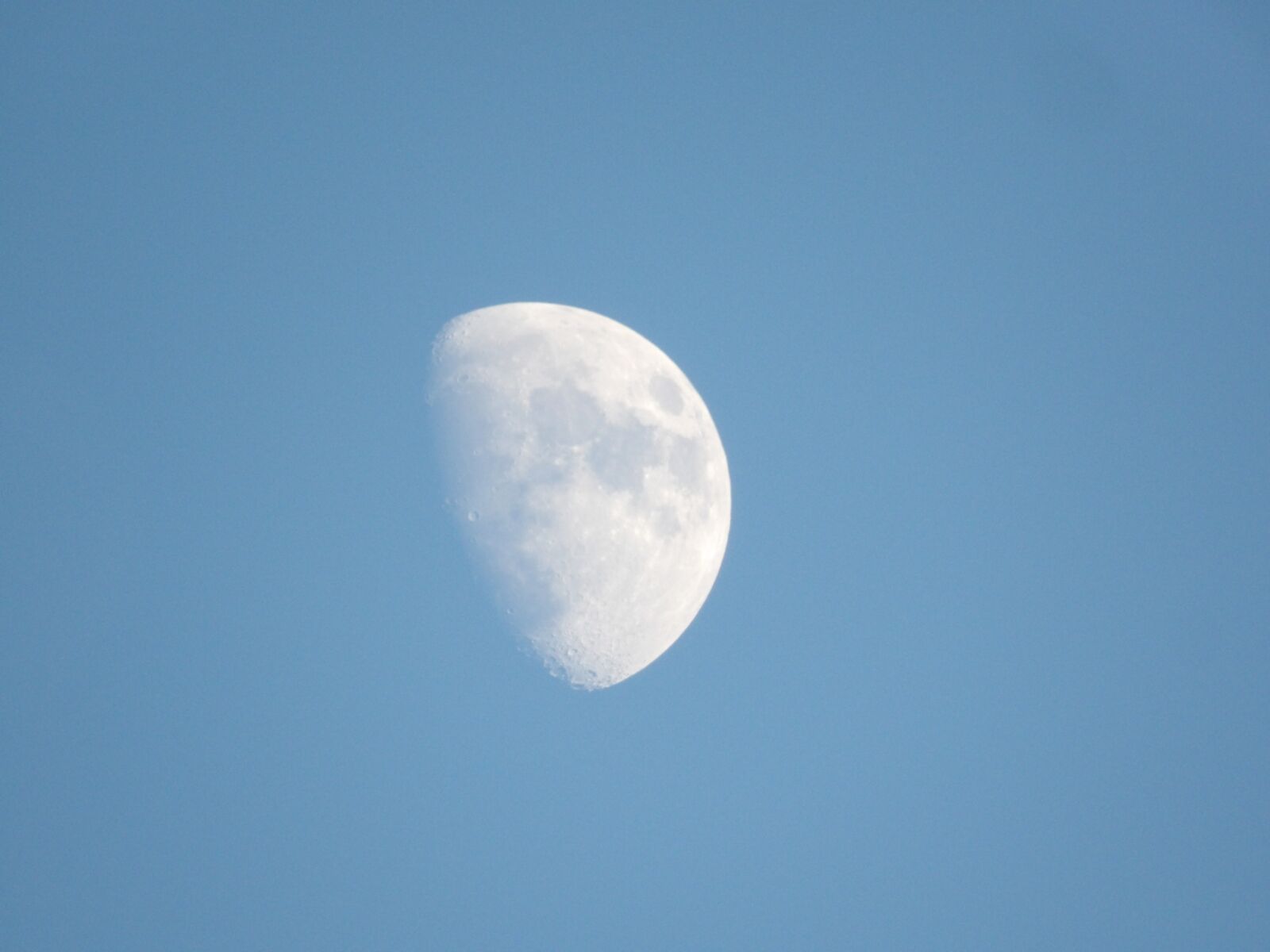 JK KODAK PIXPRO AZ525 sample photo. Moon, sky, blue photography