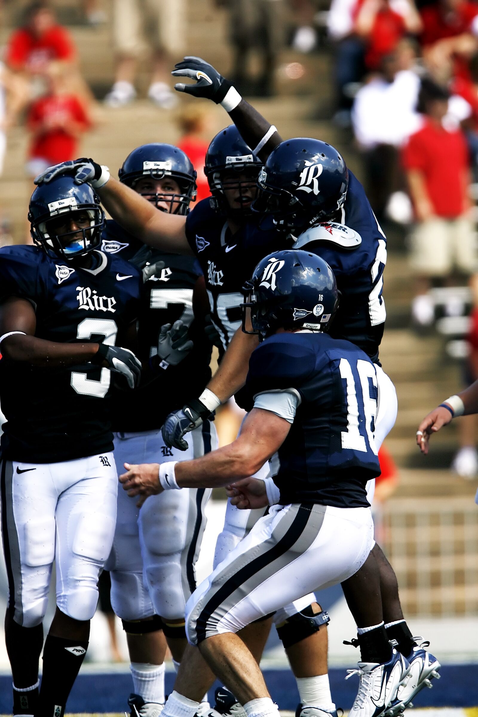 Canon EOS-1D Mark II N sample photo. Success, celebration, touchdown photography