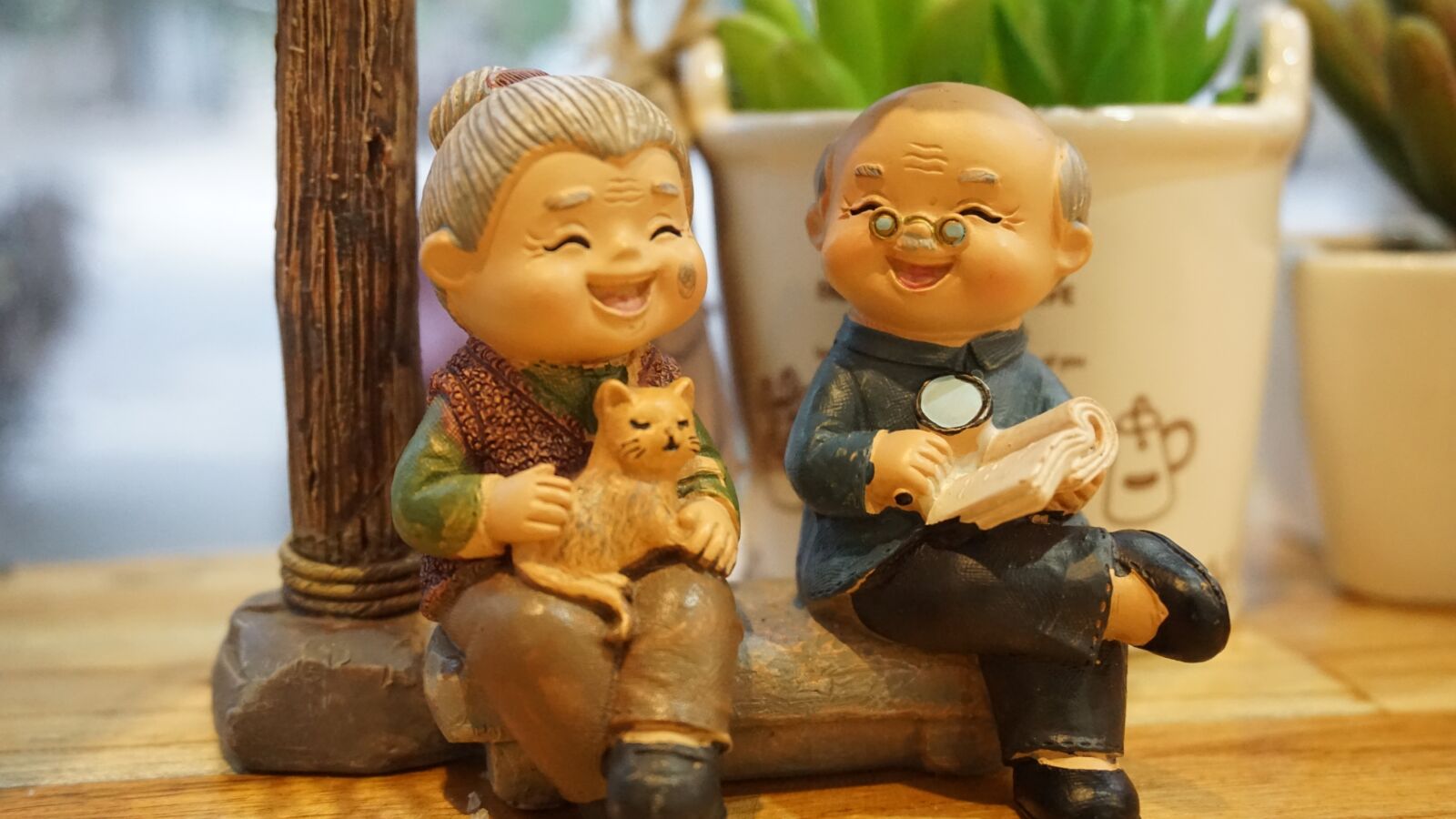 Sony a6000 sample photo. Grandparents, old, talking photography