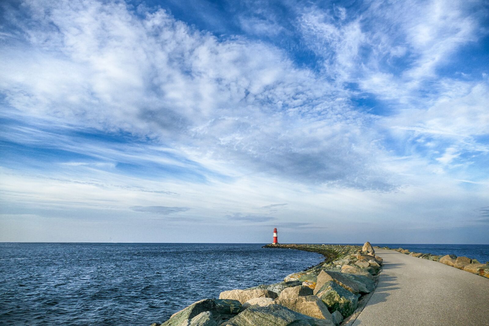 Panasonic Lumix DMC-FZ1000 sample photo. Sky, clouds, port photography