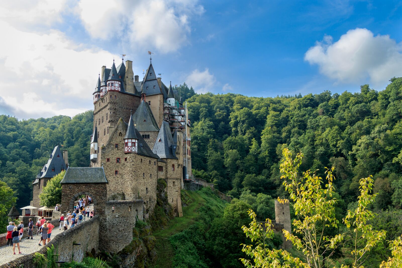 Canon EOS 80D sample photo. Castle, burg eltz, middle photography