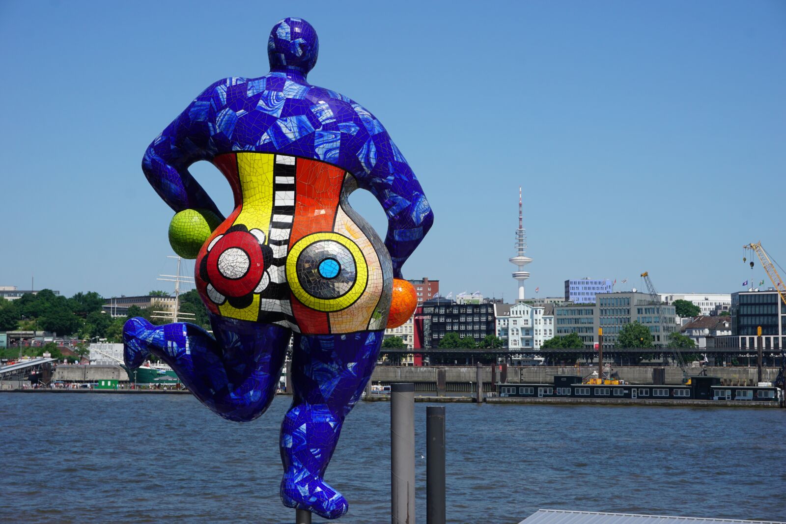 Sony E 16-50mm F3.5-5.6 PZ OSS sample photo. City, waters, river photography