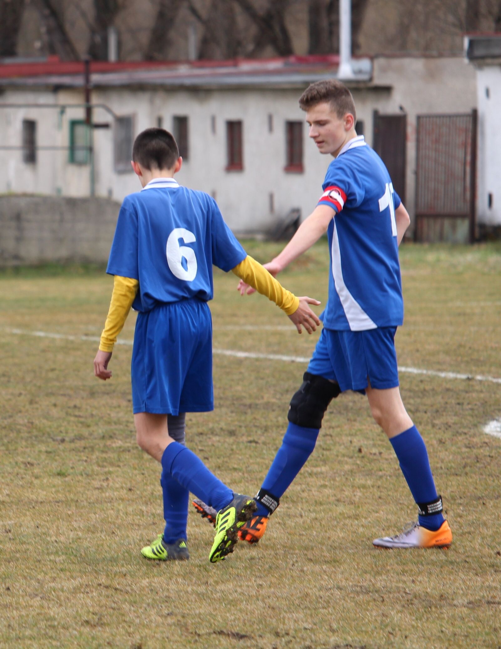 Canon EF-S 55-250mm F4-5.6 IS STM sample photo. Football, pupils, older pupils photography
