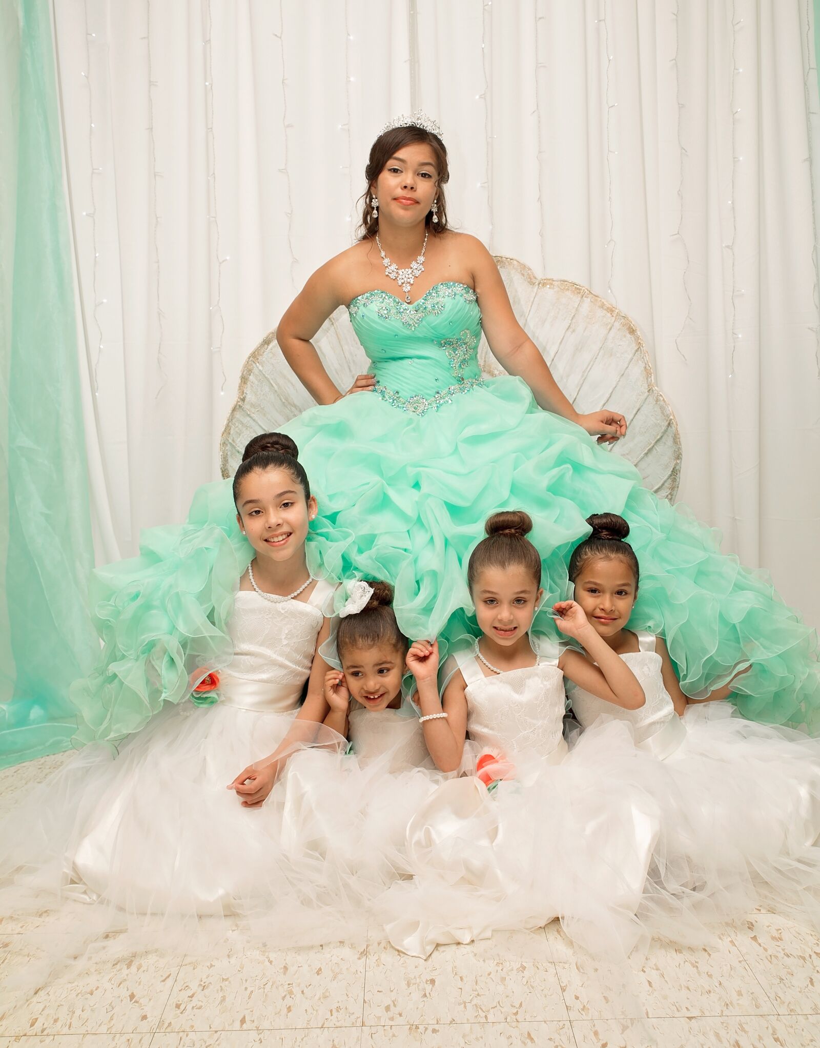 Canon EOS 5D Mark III sample photo. Sweet sixteen, girls, sweet photography