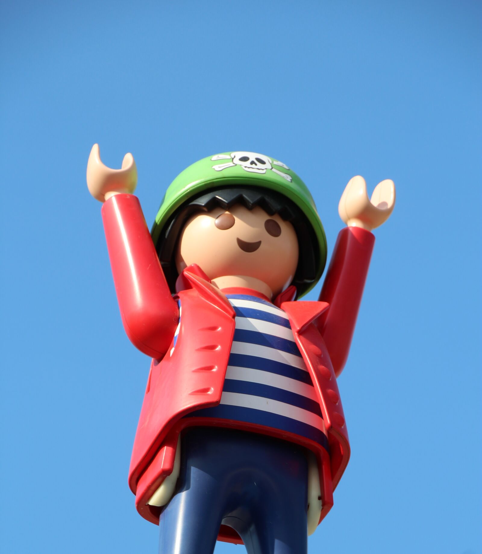 Canon EOS 1200D (EOS Rebel T5 / EOS Kiss X70 / EOS Hi) sample photo. Playmobil, sky, child photography