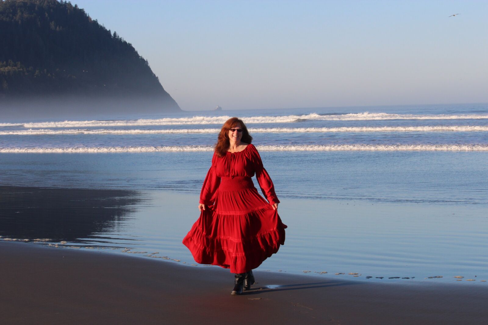 Canon EOS 600D (Rebel EOS T3i / EOS Kiss X5) sample photo. Dress, woman, sensual photography