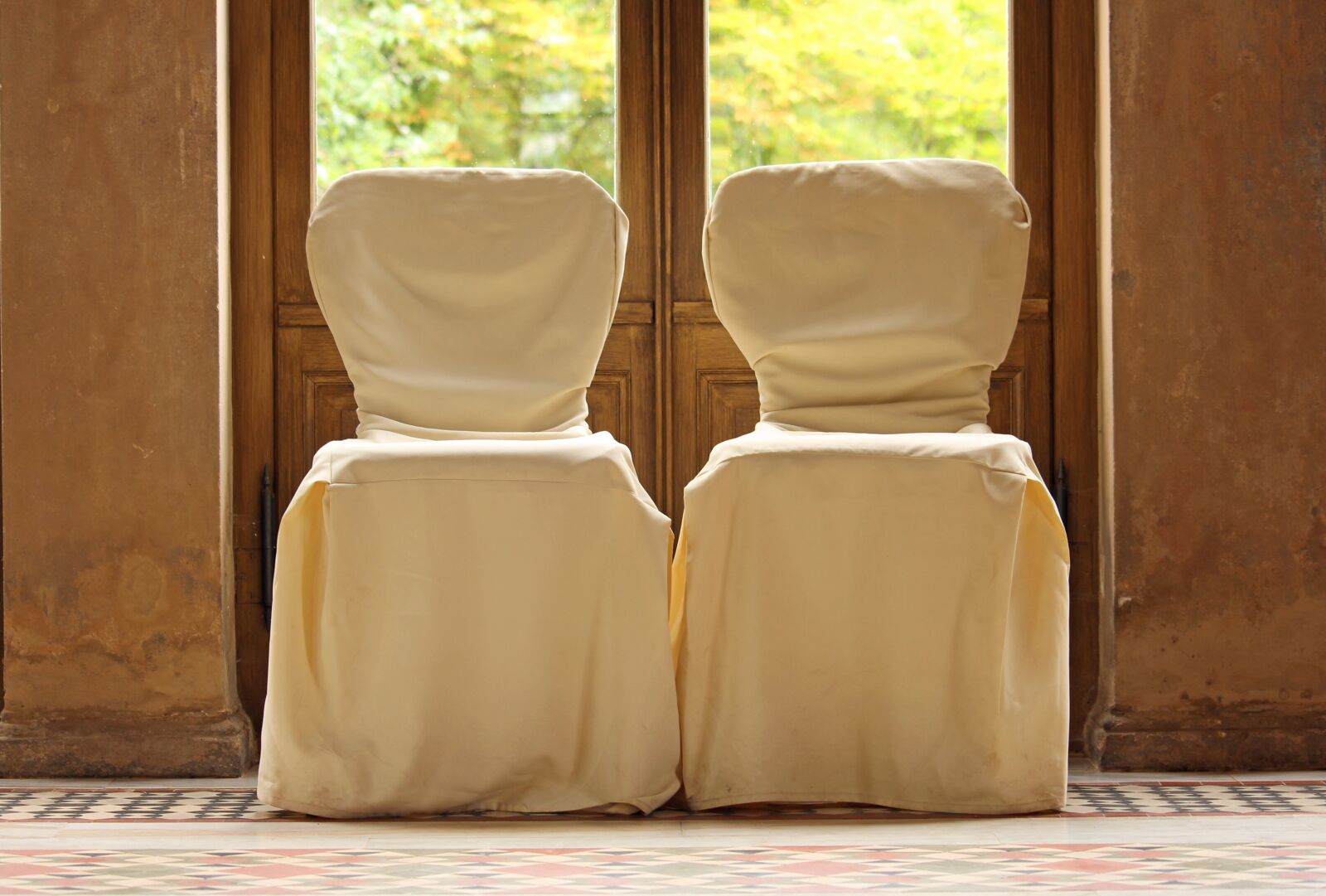 Canon EF-S 55-250mm F4-5.6 IS STM sample photo. Chair covers, chairs, belvedere photography