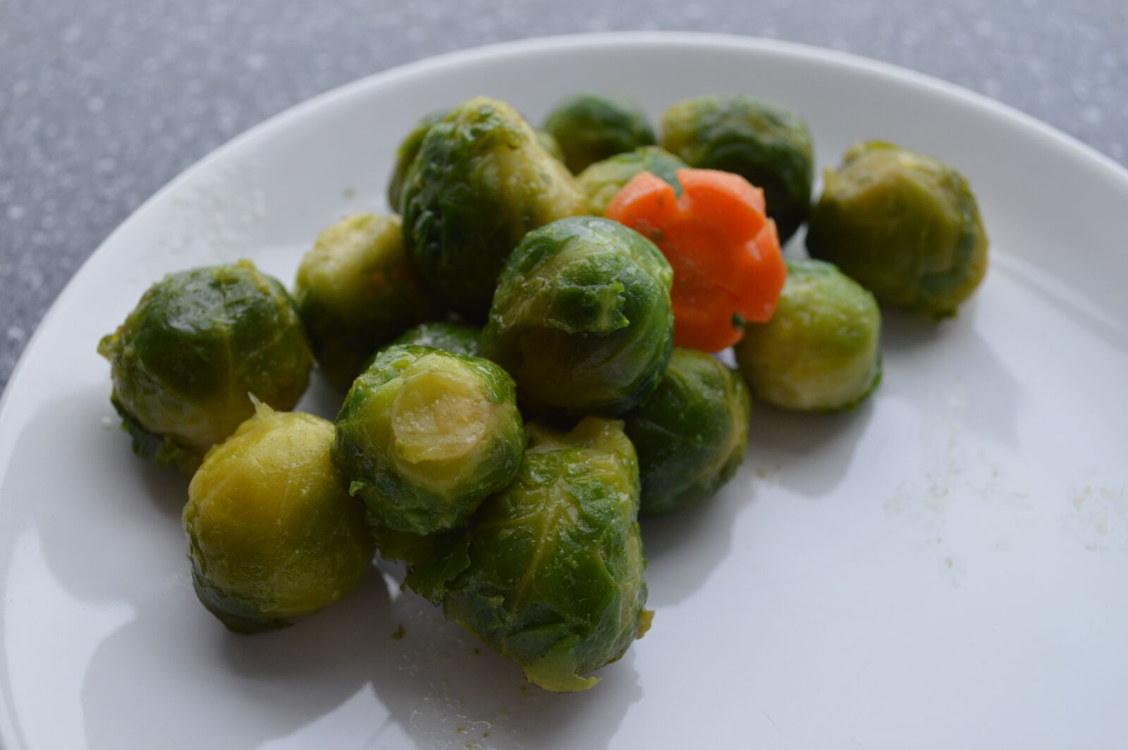 Nikon D3200 sample photo. Brussels sprout, lunch, vegetarian photography