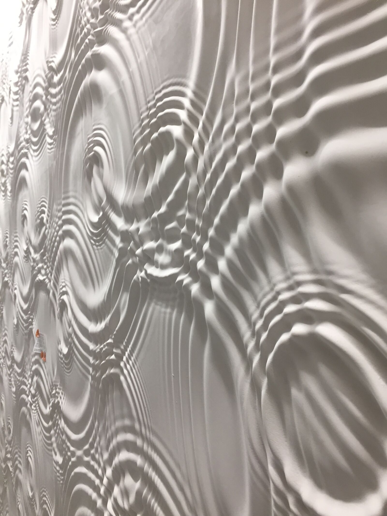 Apple iPhone 6 sample photo. Wall, texture, drops photography