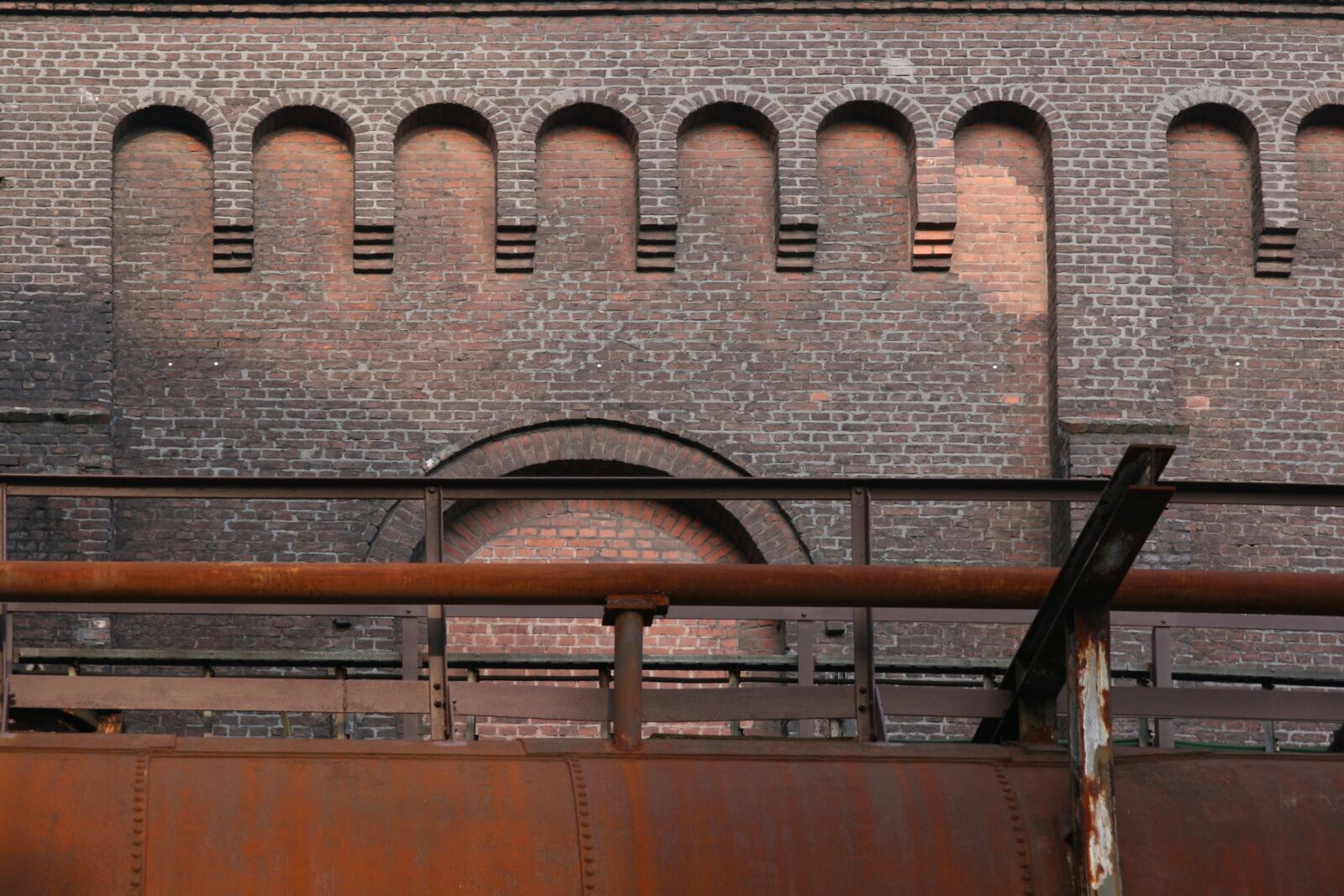 Canon EOS 400D (EOS Digital Rebel XTi / EOS Kiss Digital X) sample photo. Landscape park, duisburg, industrial photography