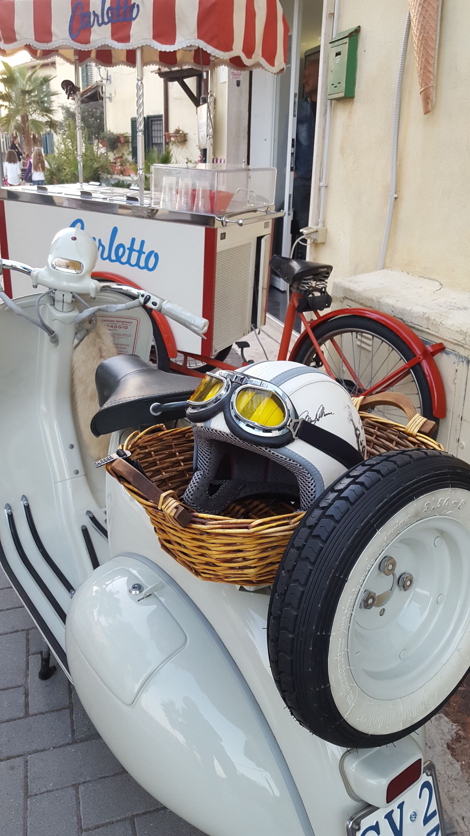 Samsung GALAXY S6 edge sample photo. Scooter, ice cream, summer photography