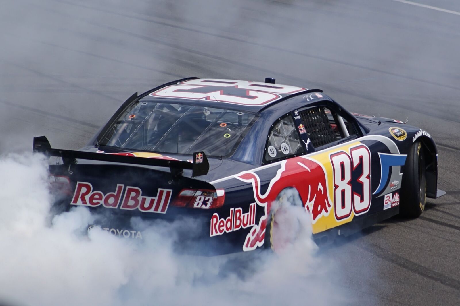 Sony Alpha DSLR-A230 sample photo. Car, burnout, smoke photography