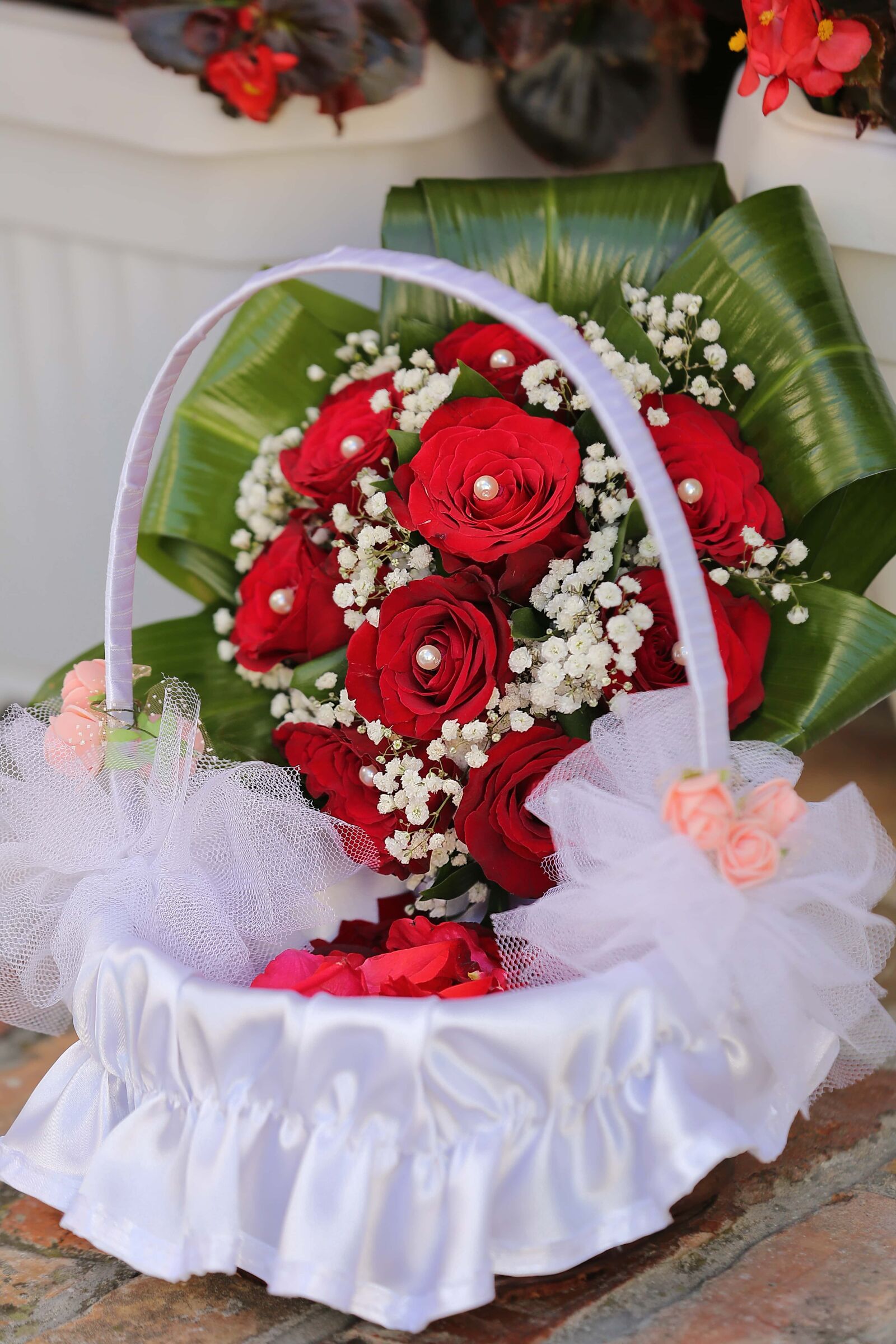 Canon EOS 5D Mark III sample photo. Basket, wedding dress, rose photography