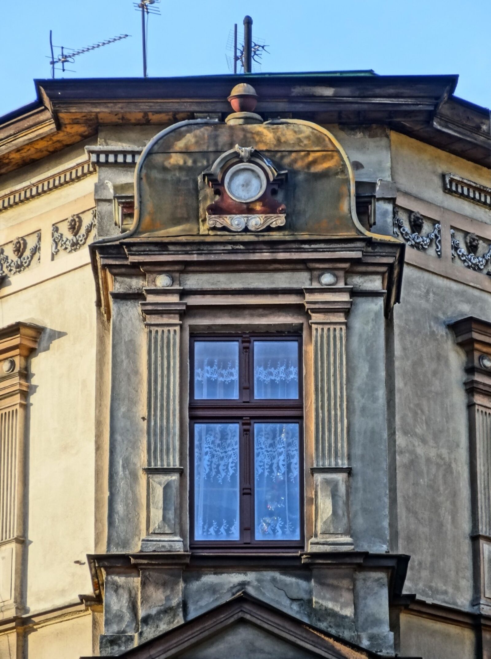 Sony Cyber-shot DSC-HX20V sample photo. Sienkiewicza, bydgoszcz, window photography