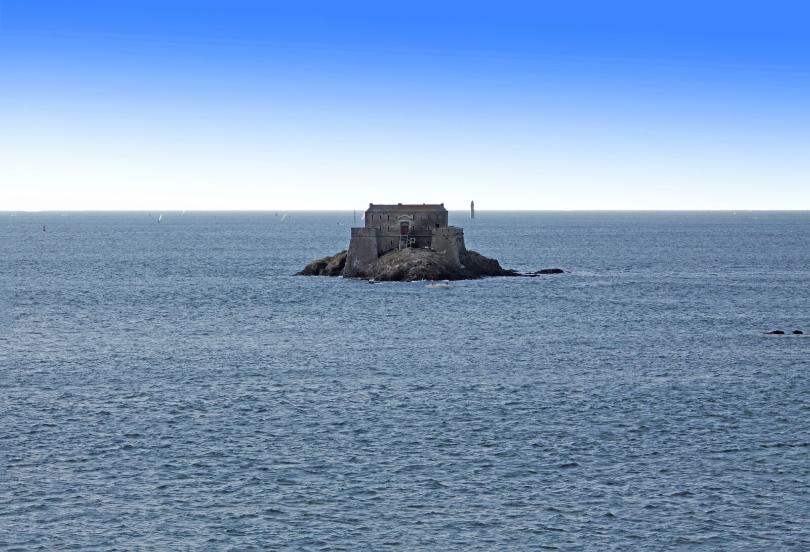 Canon EOS 50D sample photo. Sea, rock, horizon photography