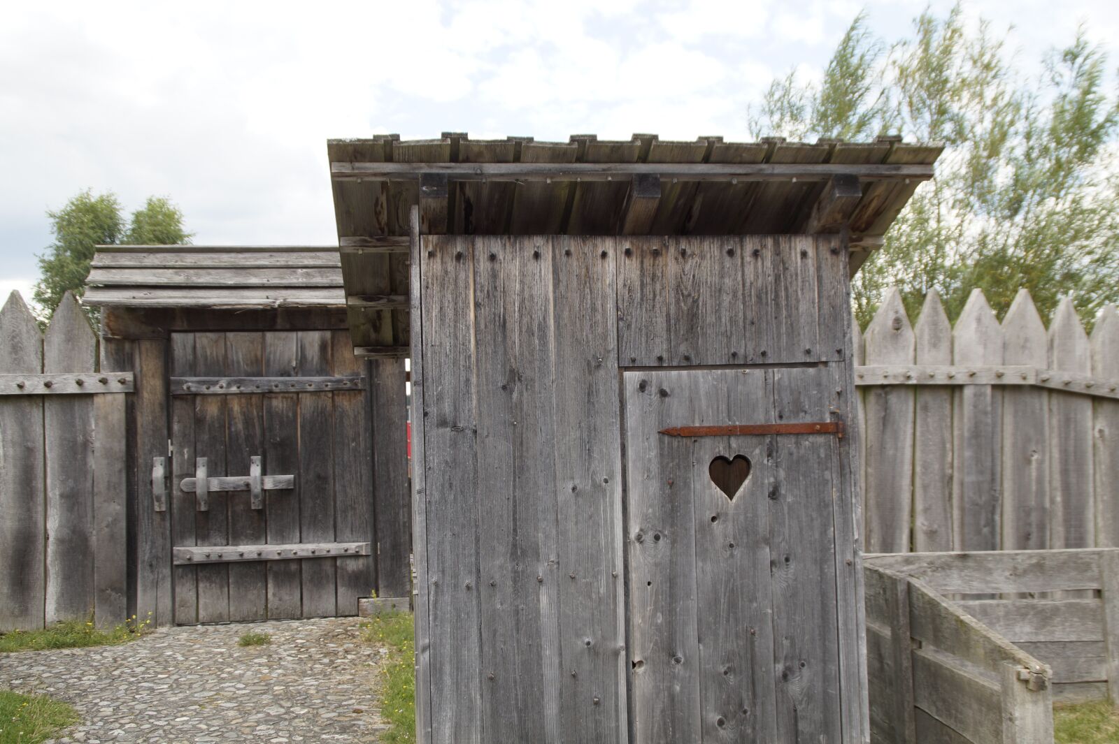 Sony SLT-A58 sample photo. Toilet, klo cottage, outhouse photography