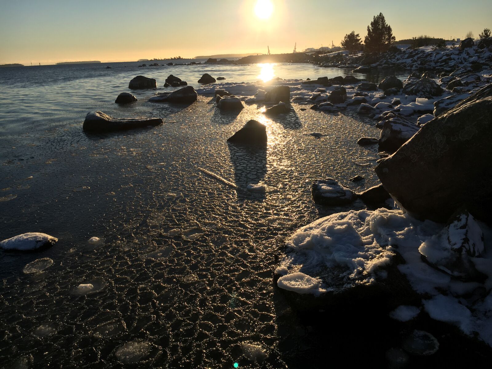 Apple iPhone 6s sample photo. Nature, bay, winter photography