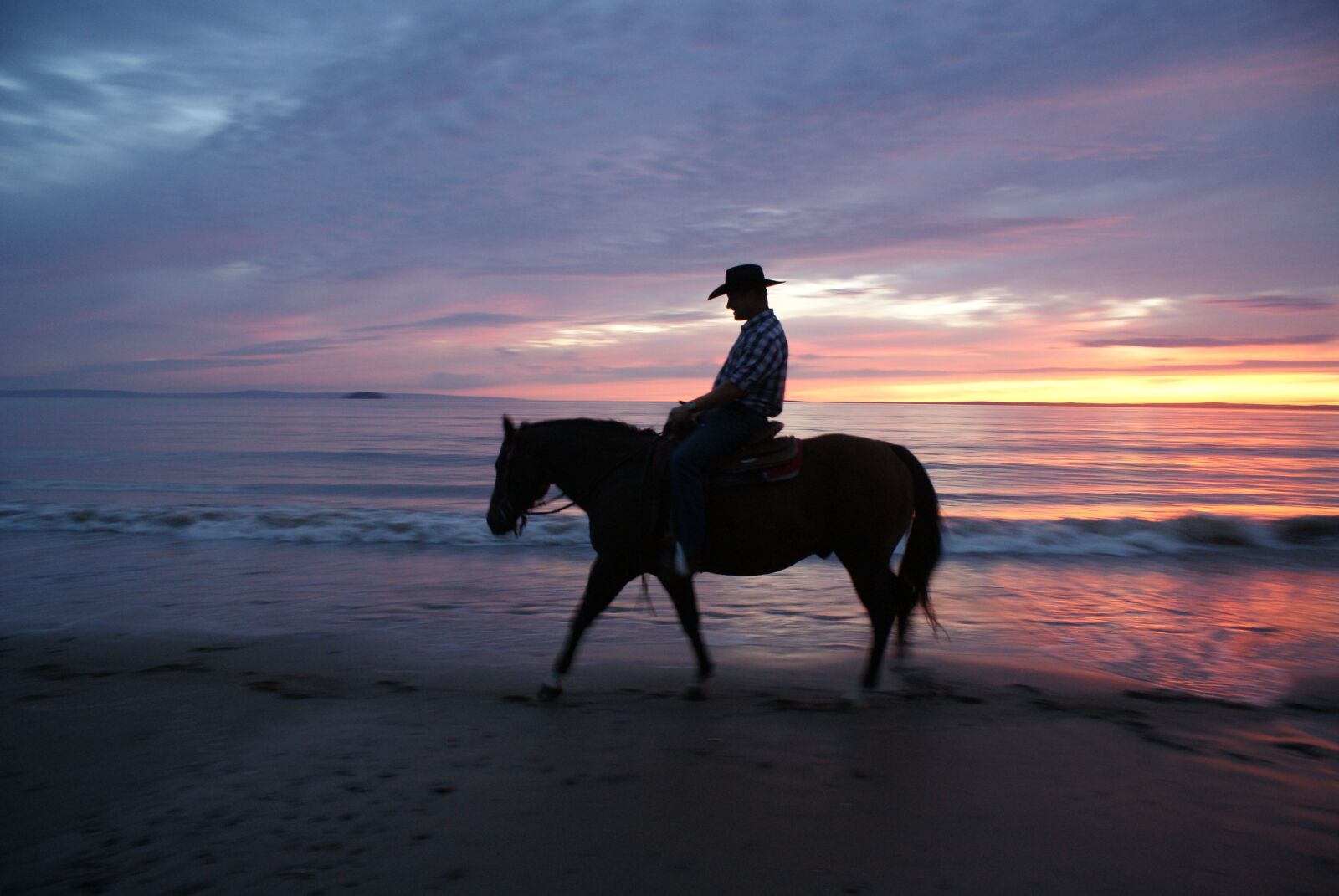 Sony Alpha DSLR-A200 sample photo. Beach, sunset, cowboy photography