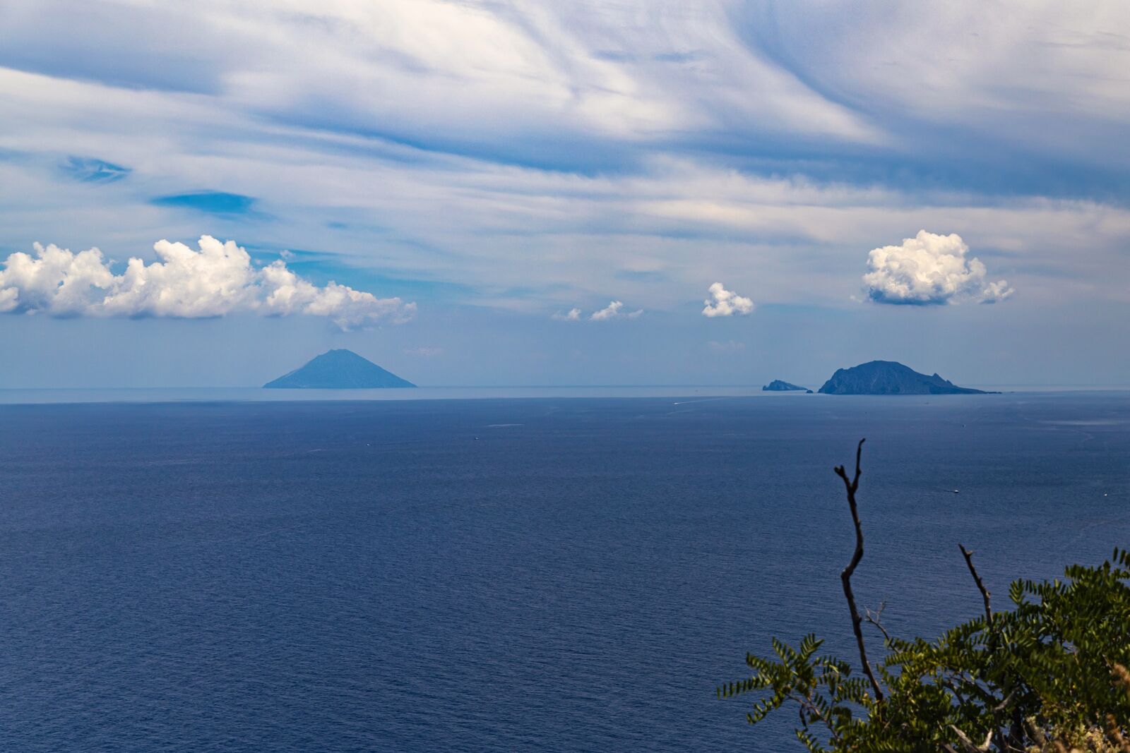 Canon EF 24-105mm F4L IS II USM sample photo. Aeolian islands, sicily, landscape photography