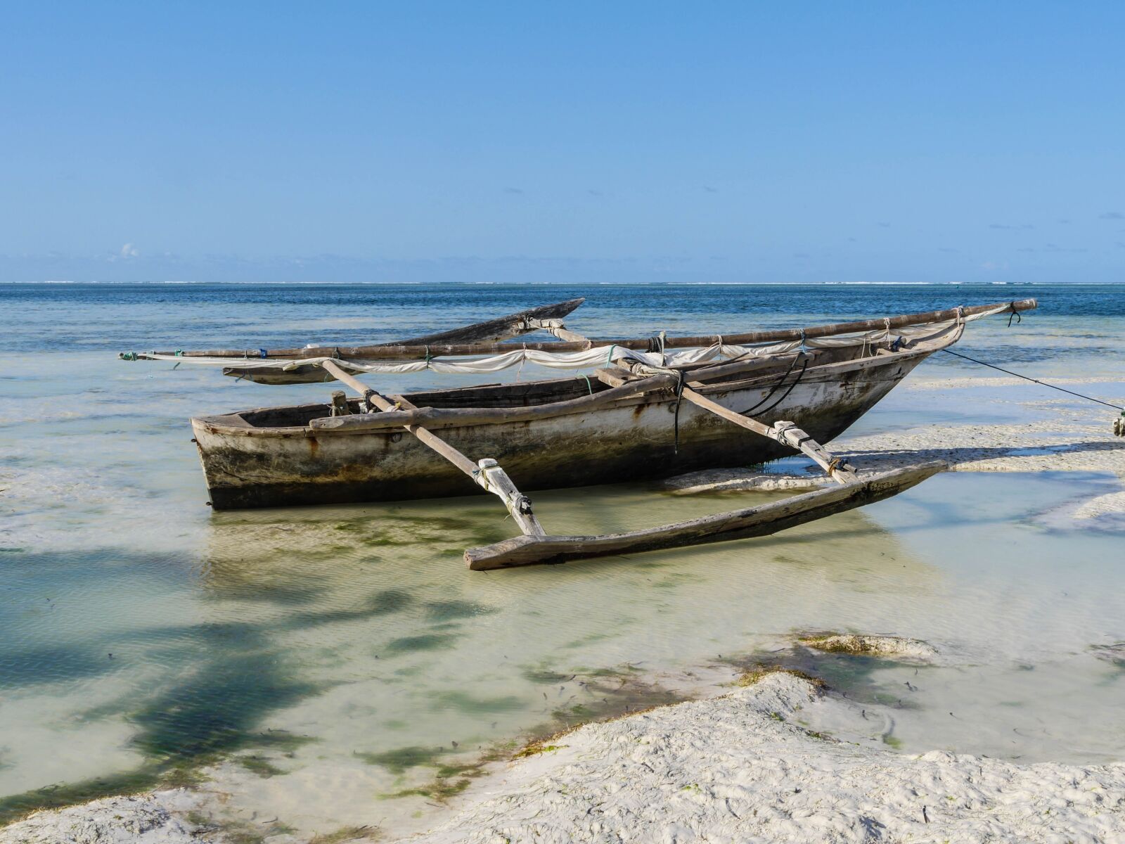 Panasonic Lumix DMC-GX8 sample photo. Fishing boat, dau, boom photography