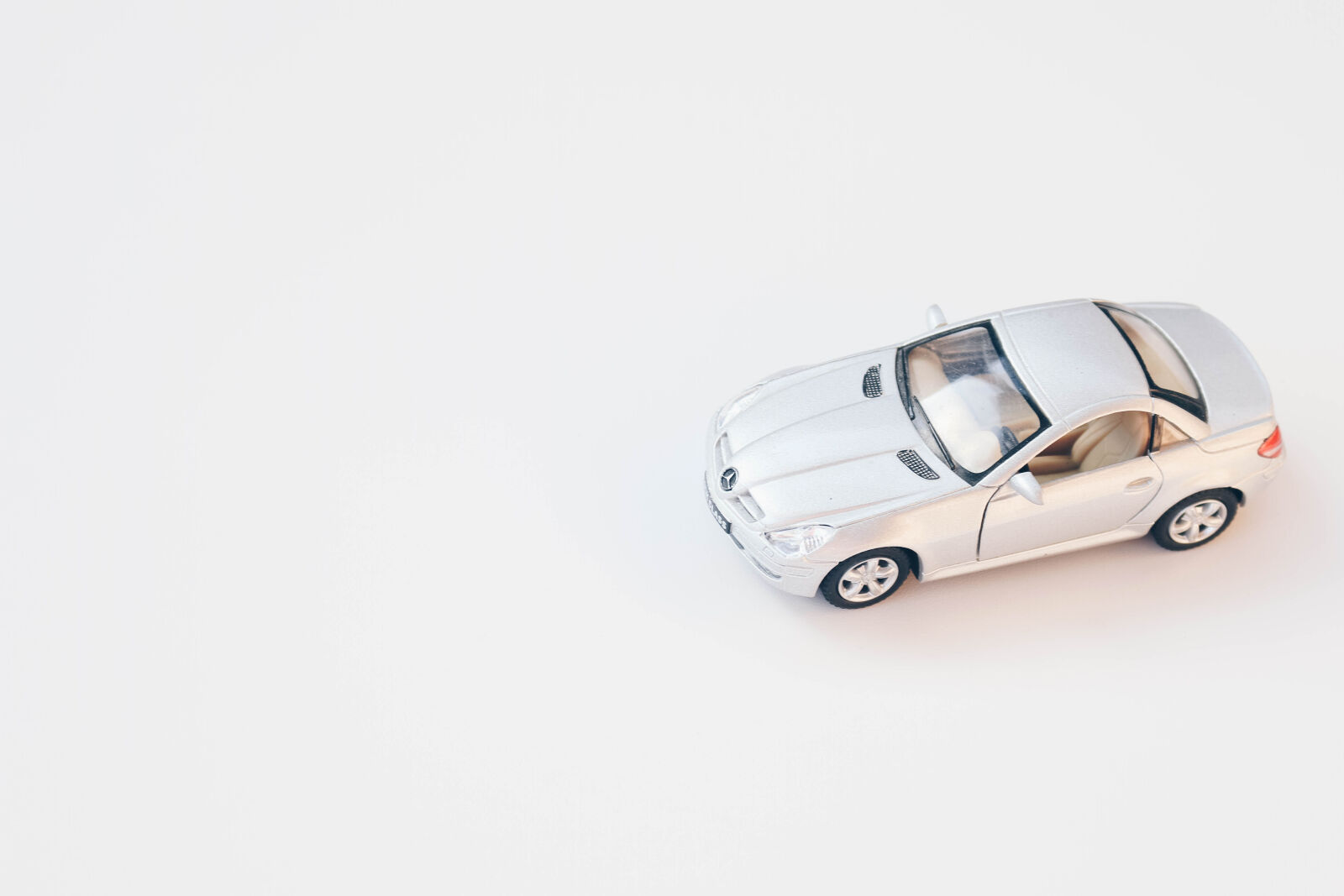 Canon EOS 70D sample photo. Car, car, toys, mercedes photography