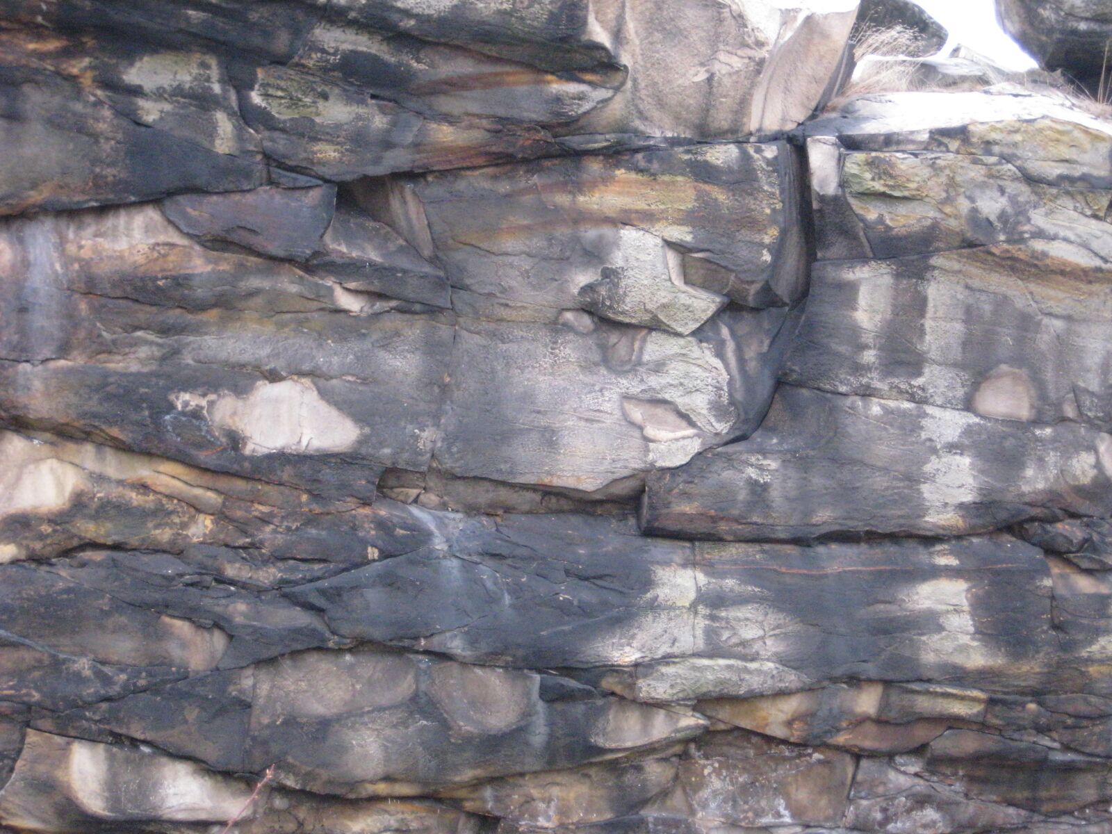 Canon DIGITAL IXUS 70 sample photo. Natural rocks, rock, wall photography