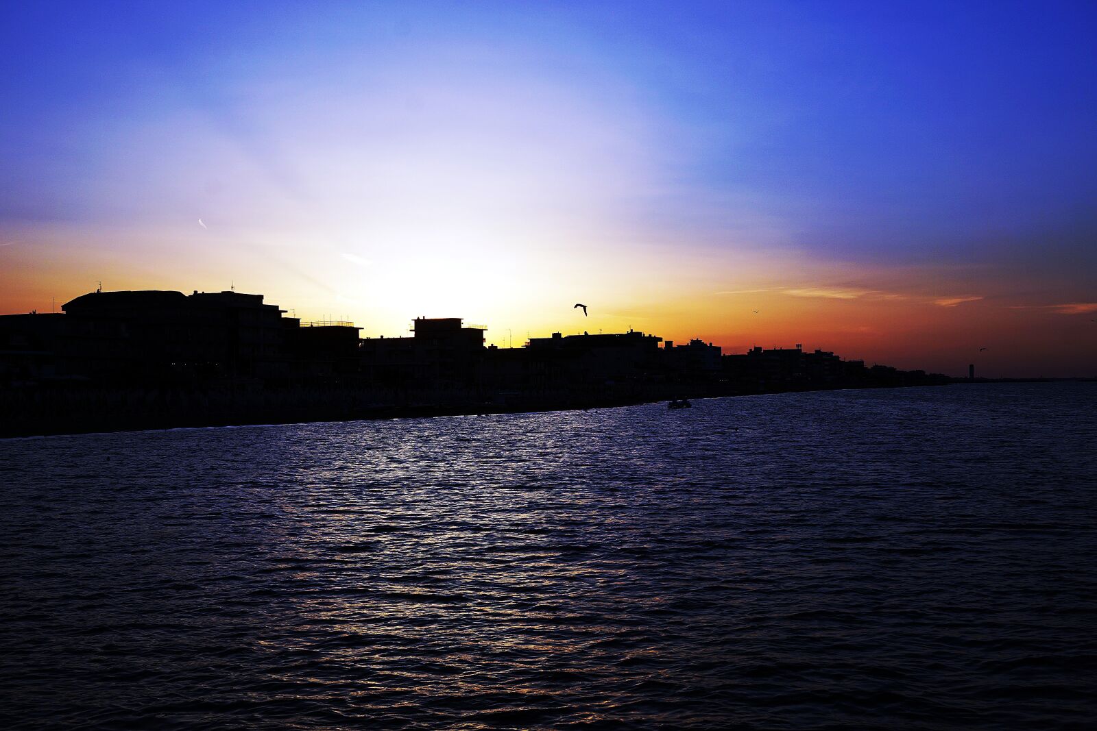 Sigma 30mm F2.8 EX DN sample photo. Sunset, sea, silhouette photography